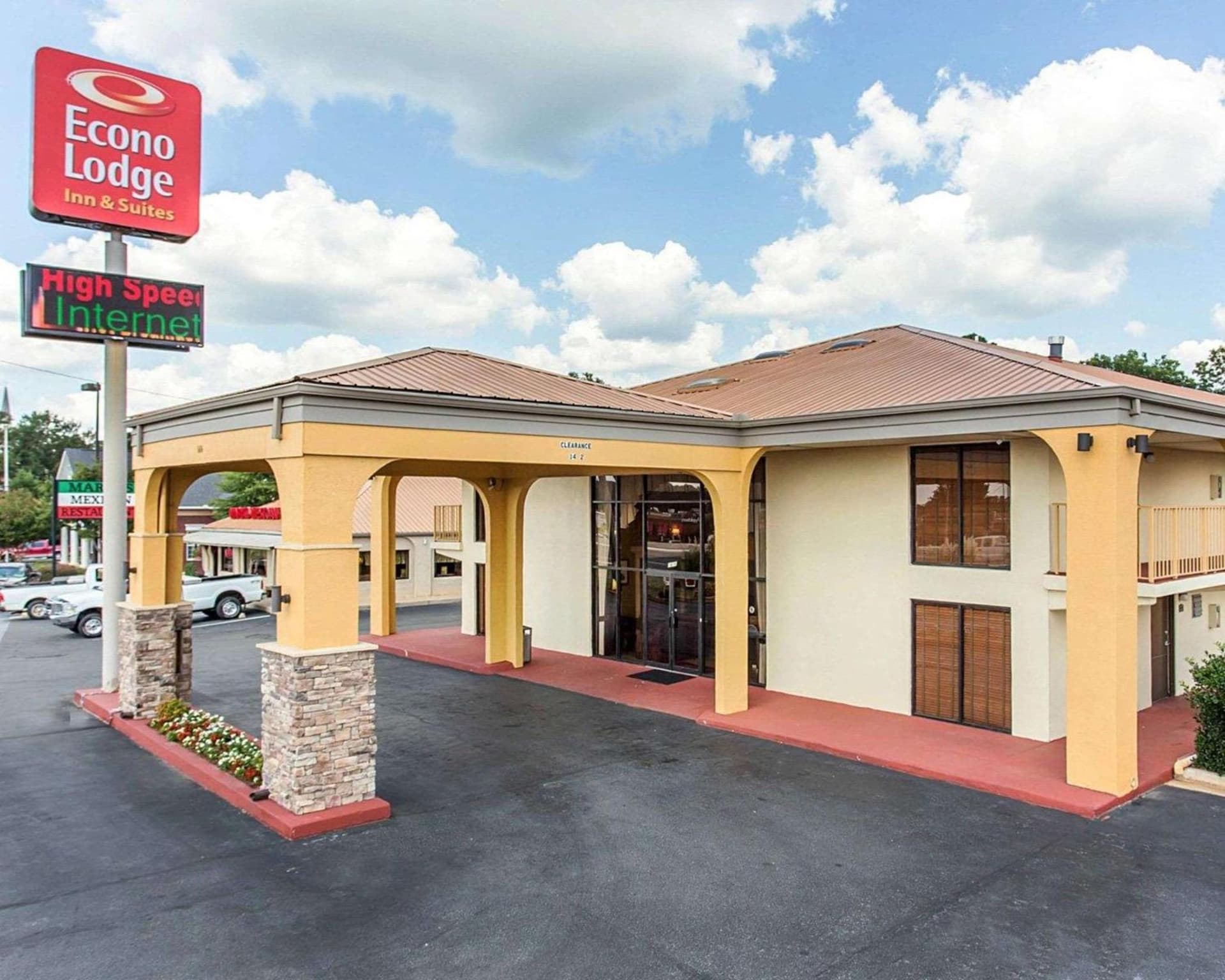 Econo Lodge Inn & Suites Griffin North — hotel in Griffin, Georgia