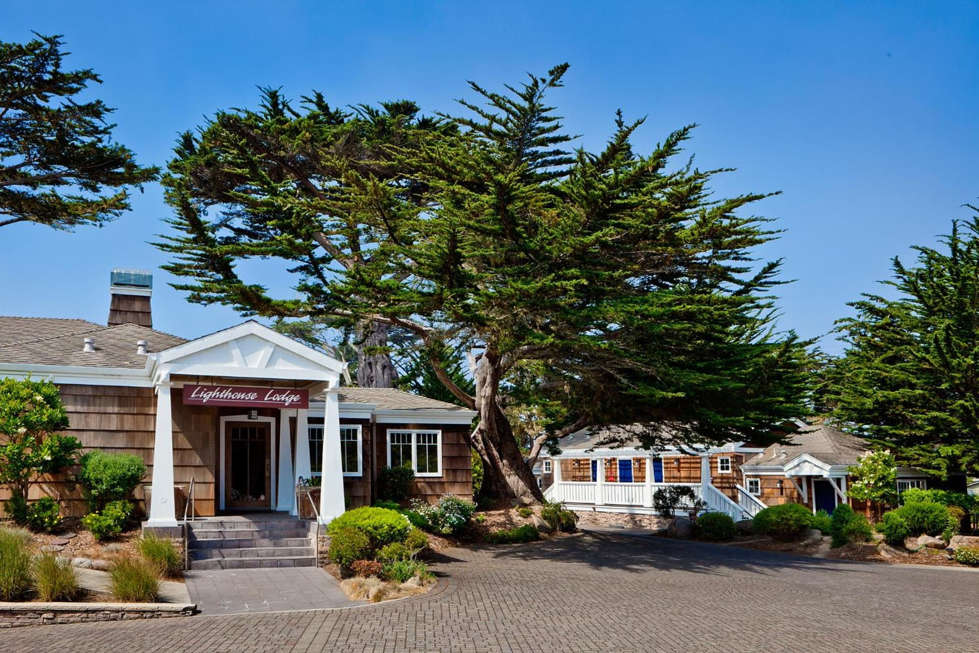 Lighthouse Lodge & Cottages — hotel in Pacific Grove, California