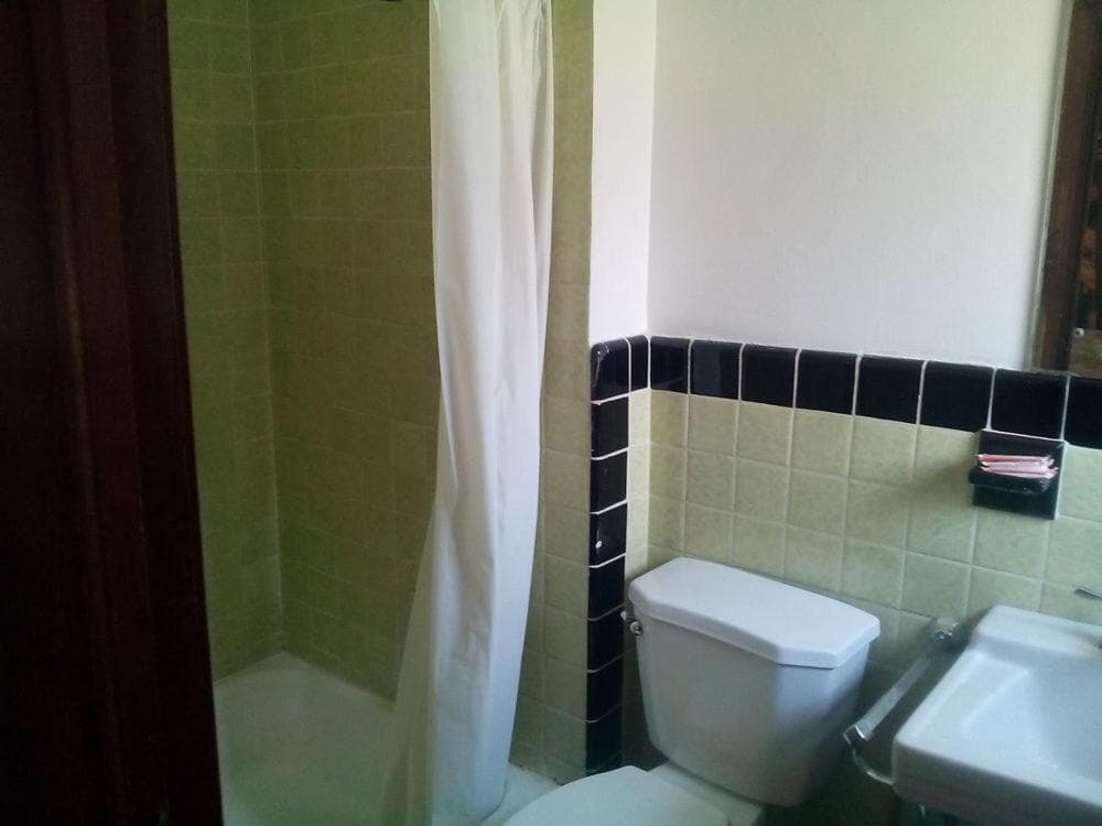 Mountaineer Motel interior in Mount Storm — gallery photo 2