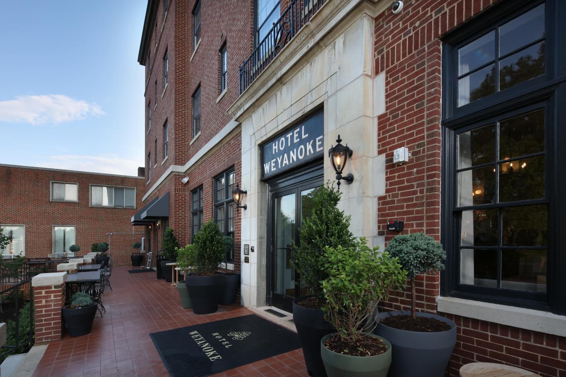 Hotel Weyanoke — hotel in Farmville, Virginia