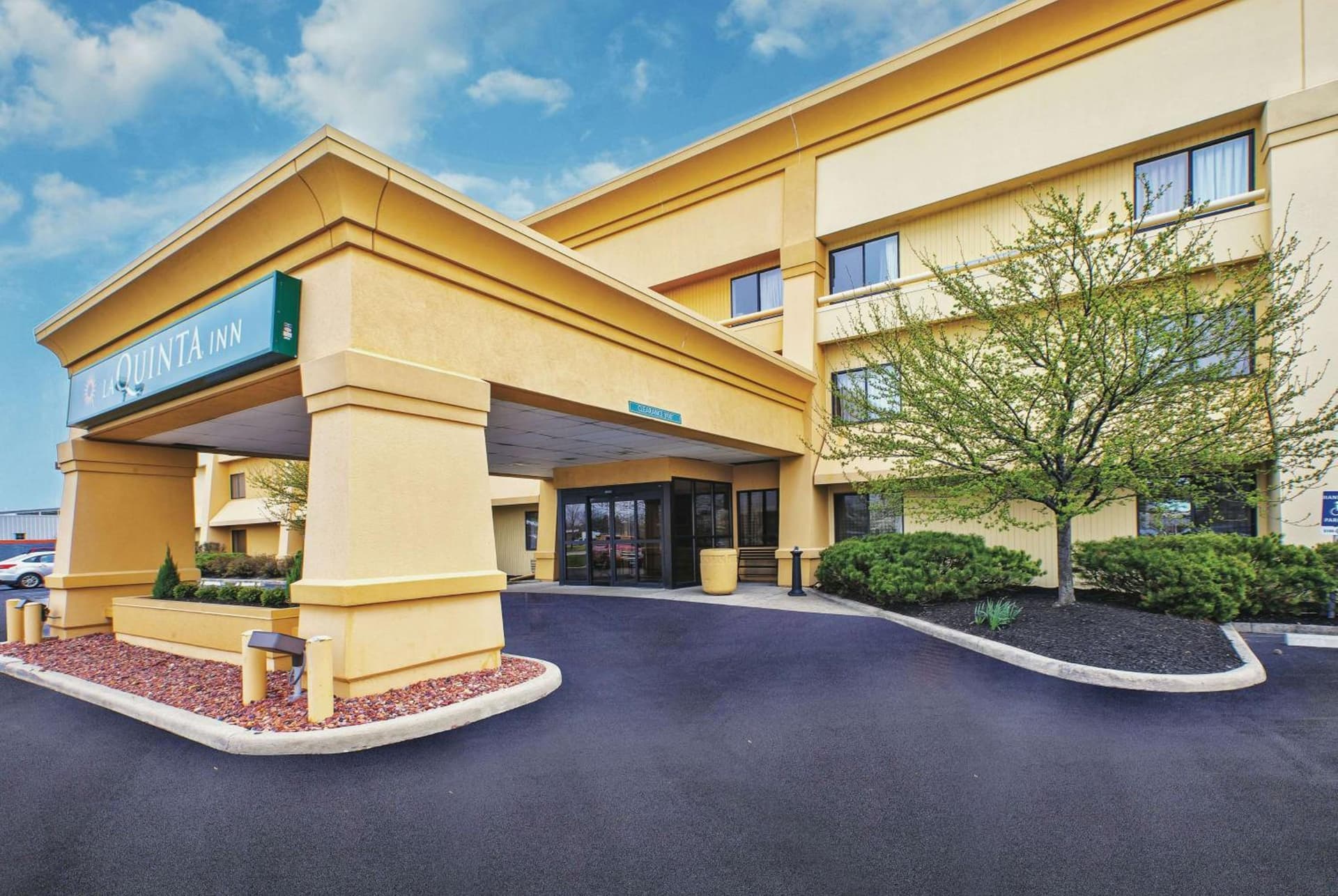 La Quinta Inn by Wyndham Toledo Perrysburg — hotel in Perrysburg, Ohio