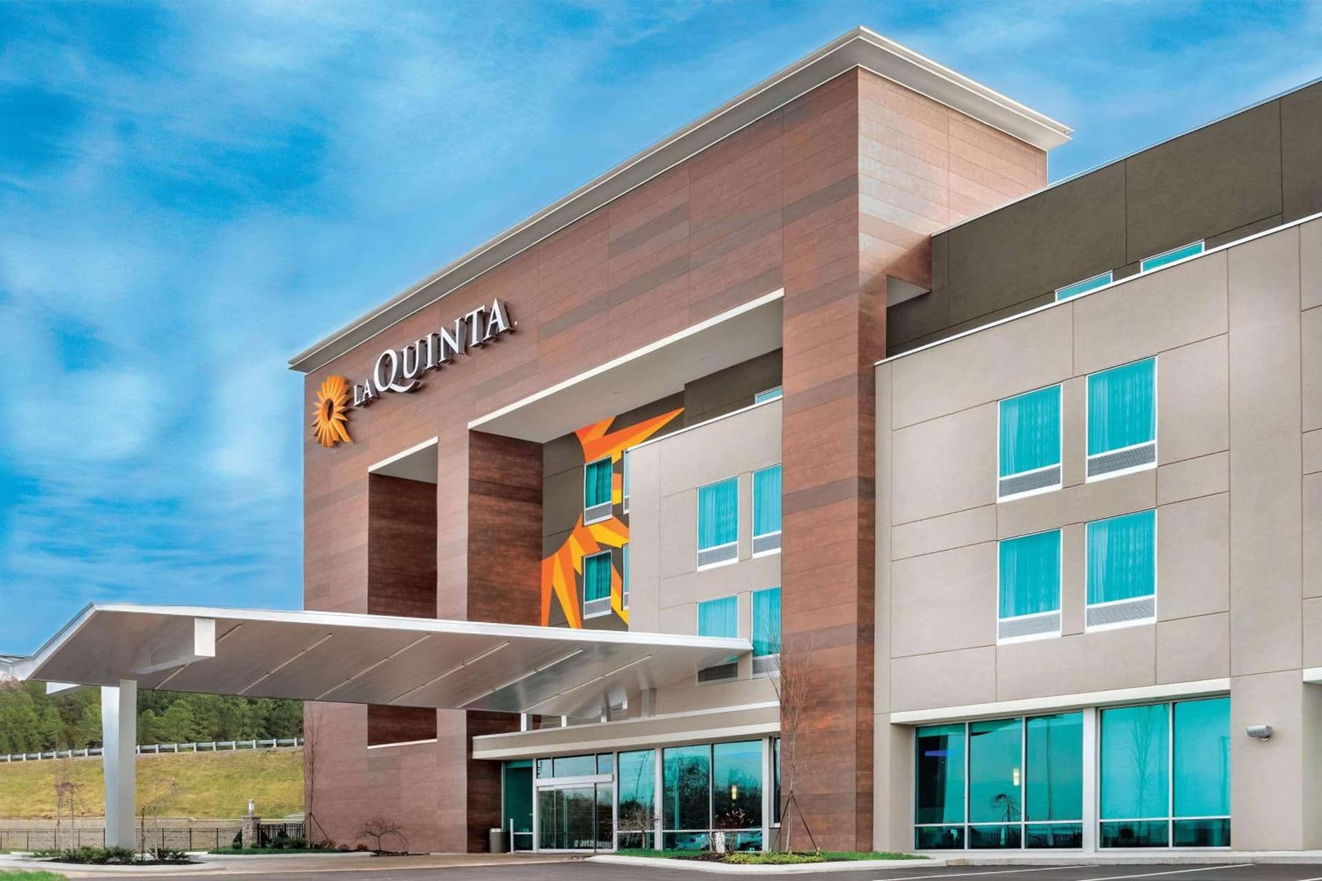 La Quinta Inn & Suites by Wyndham Cleveland near Lee Univ featured exterior or lobby in Cleveland, TN — similar hotel
