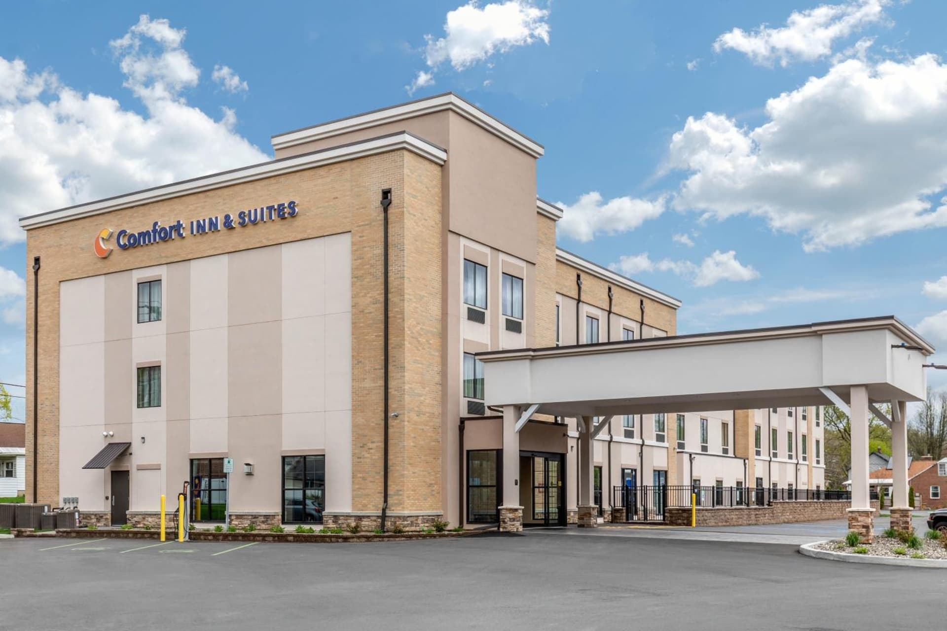 Comfort Inn & Suites Schenectady - Scotia — hotel in Schenectady, New York