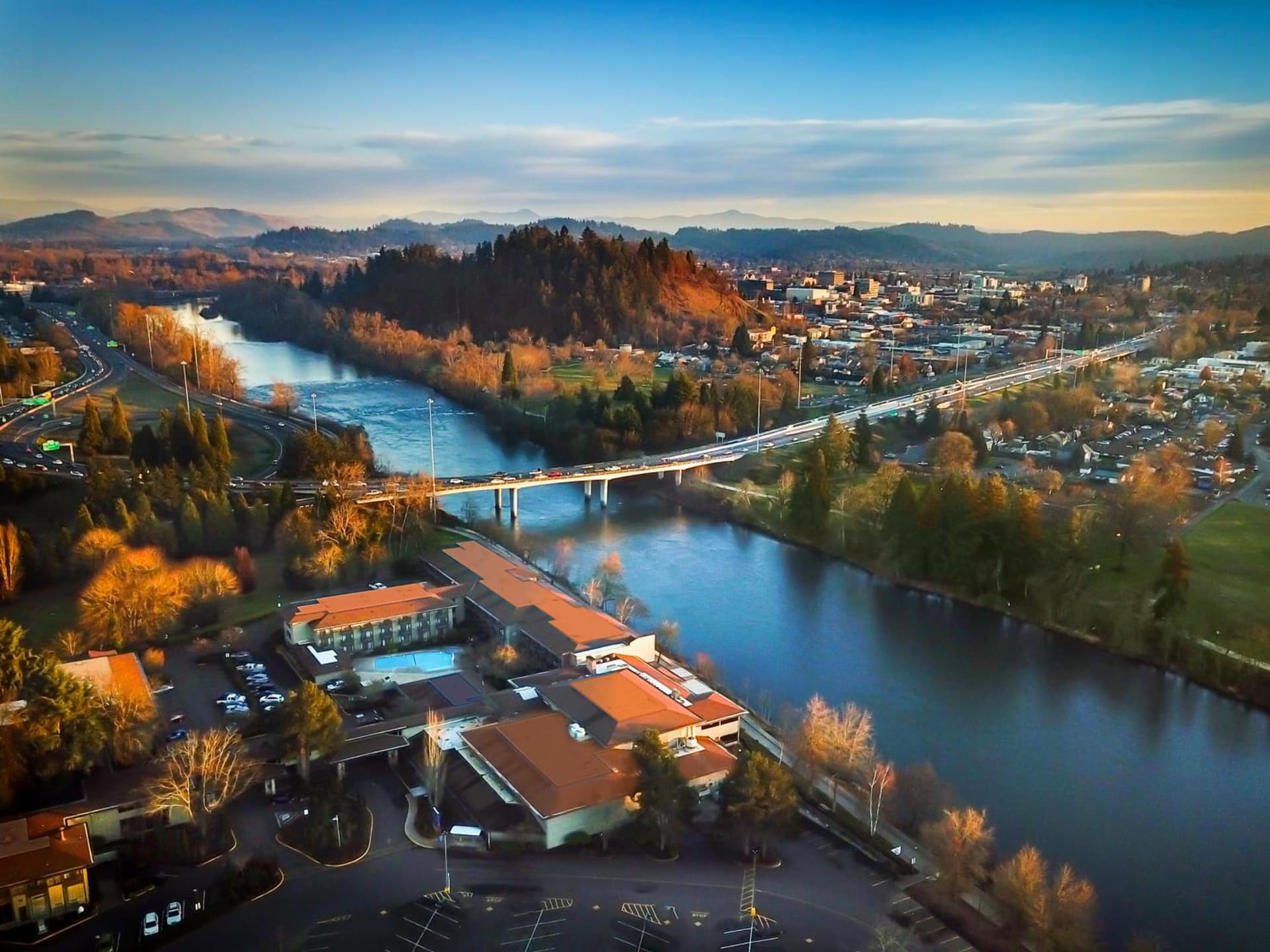 Valley River Inn — hotel in Eugene, Oregon
