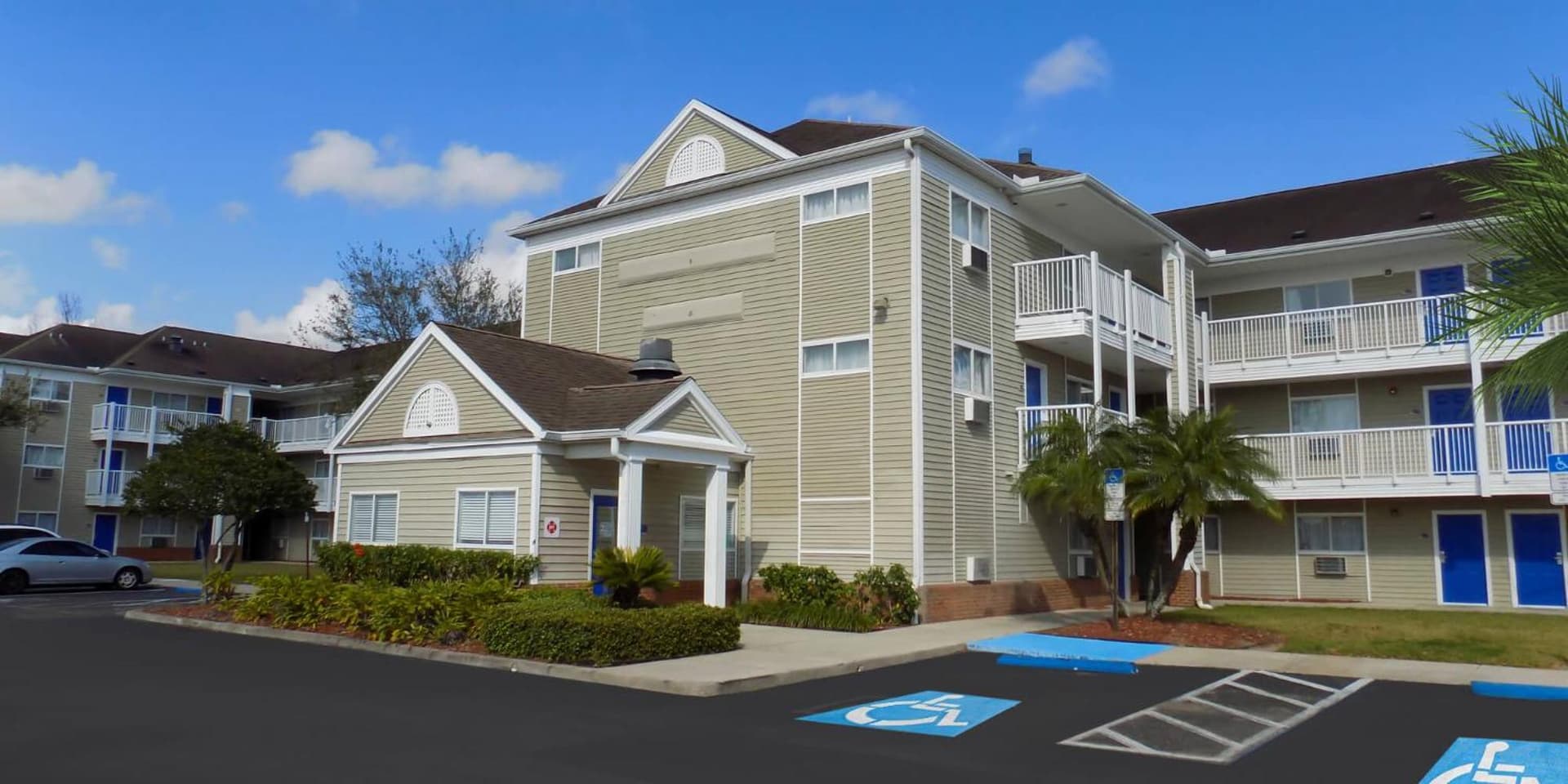InTown Suites Extended Stay Tampa FL — hotel in Tampa, Florida