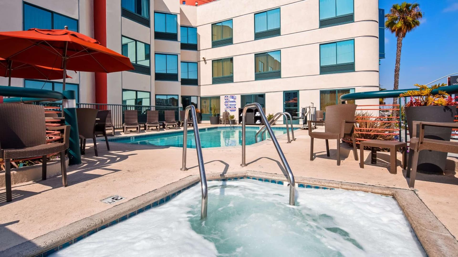 Best Western Plus Suites Hotel - LAX Airport LA Stadium interior in Inglewood, CA — gallery photo 2