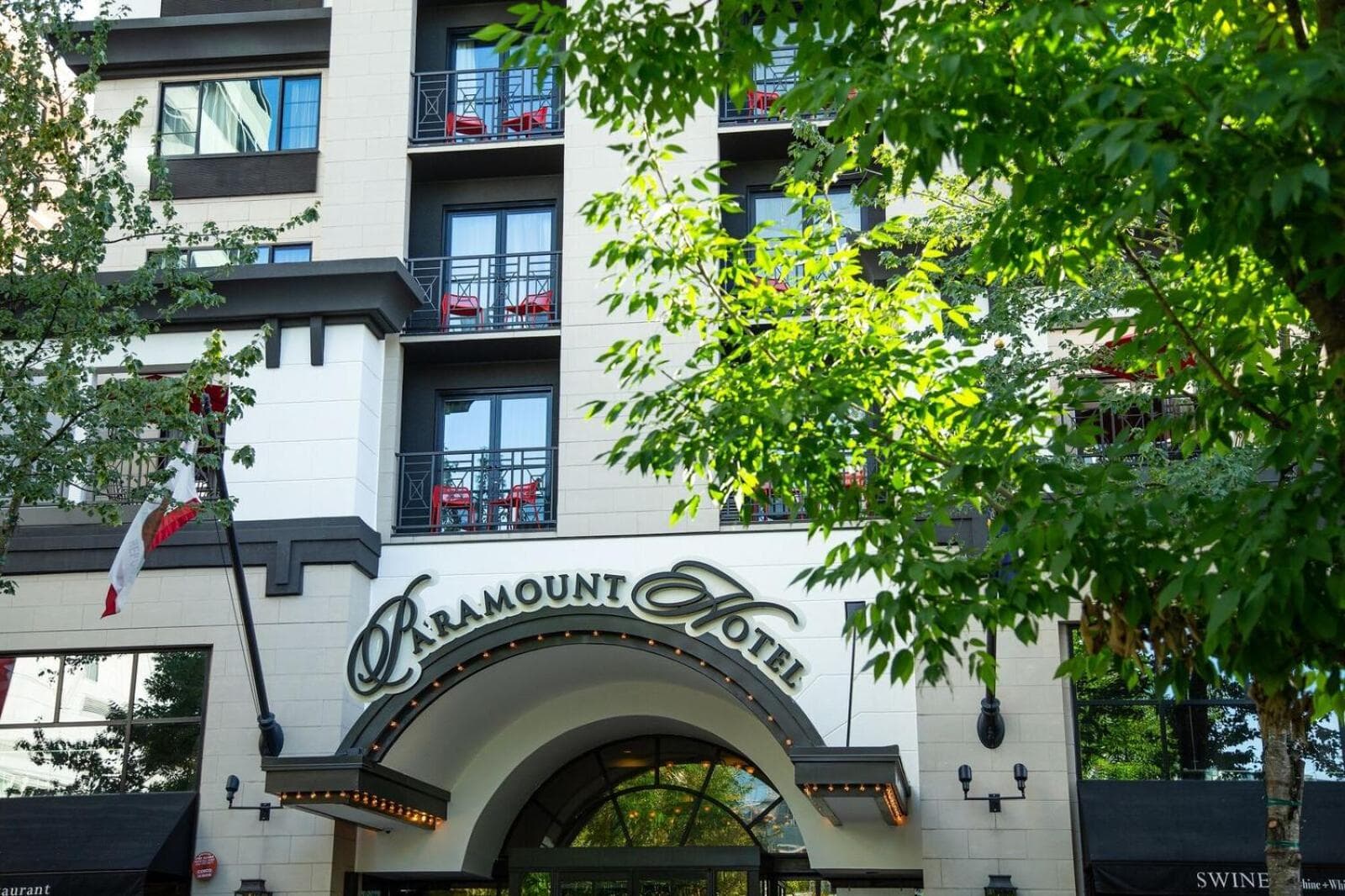 The Paramount Hotel Portland — hotel in Portland, Oregon