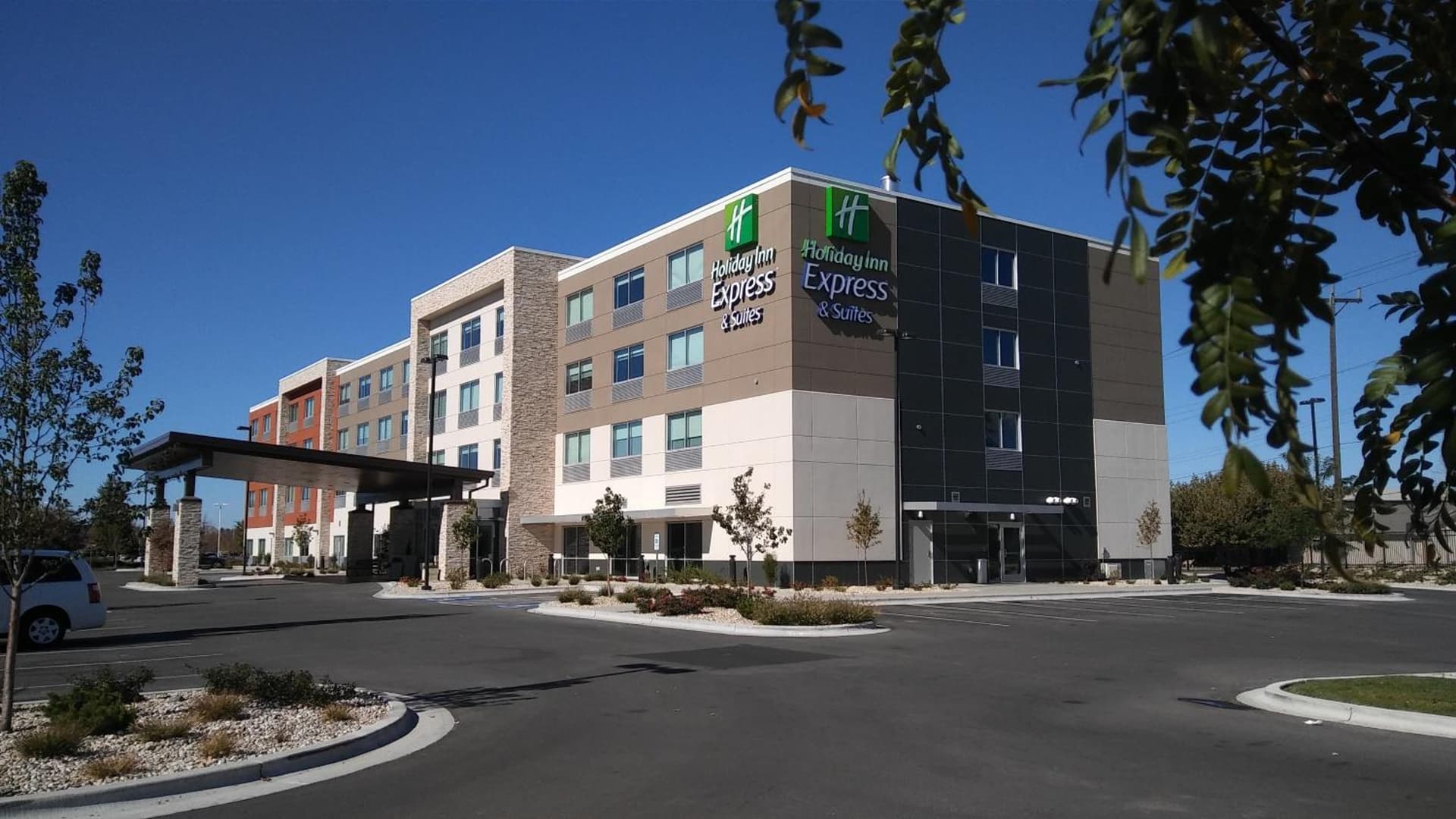 Holiday Inn Express & Suites Boise Airport by IHG — hotel in Boise, Idaho