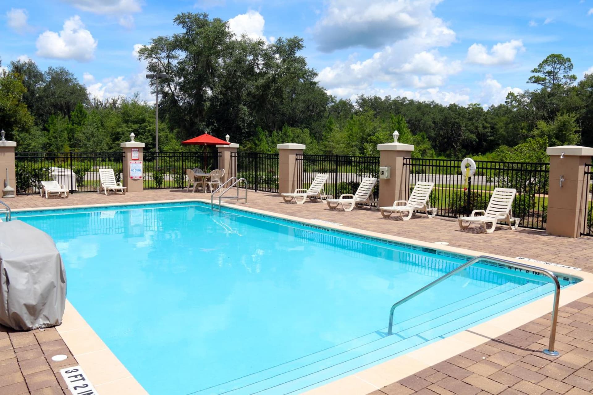Holiday Inn Express Hotel & Suites Perry by IHG property views in Perry, FL — gallery photo 3