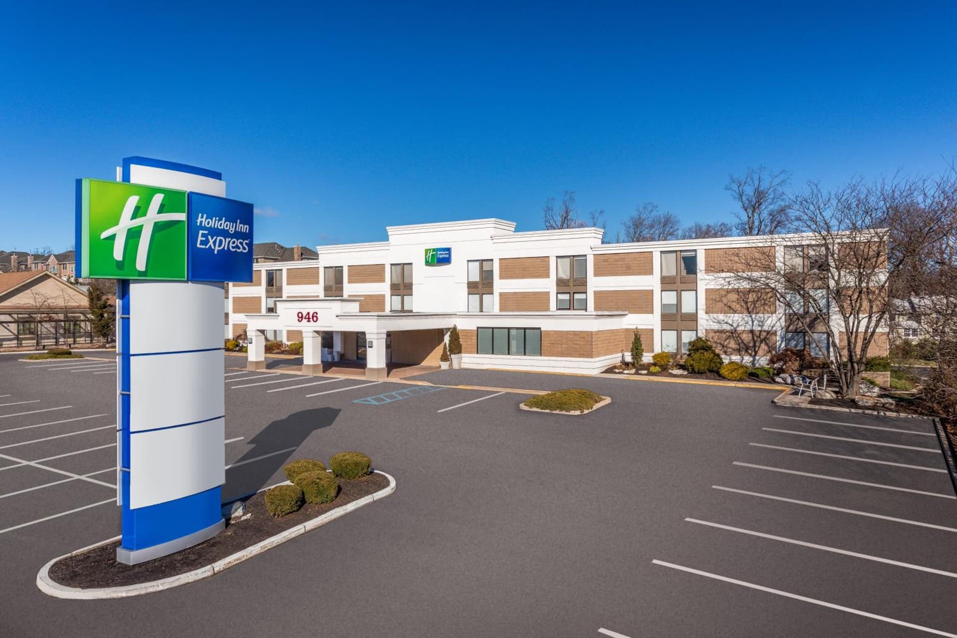 Holiday Inn Express Ramsey Mahwah by IHG featured exterior or lobby in Ramsey, NJ — similar hotel