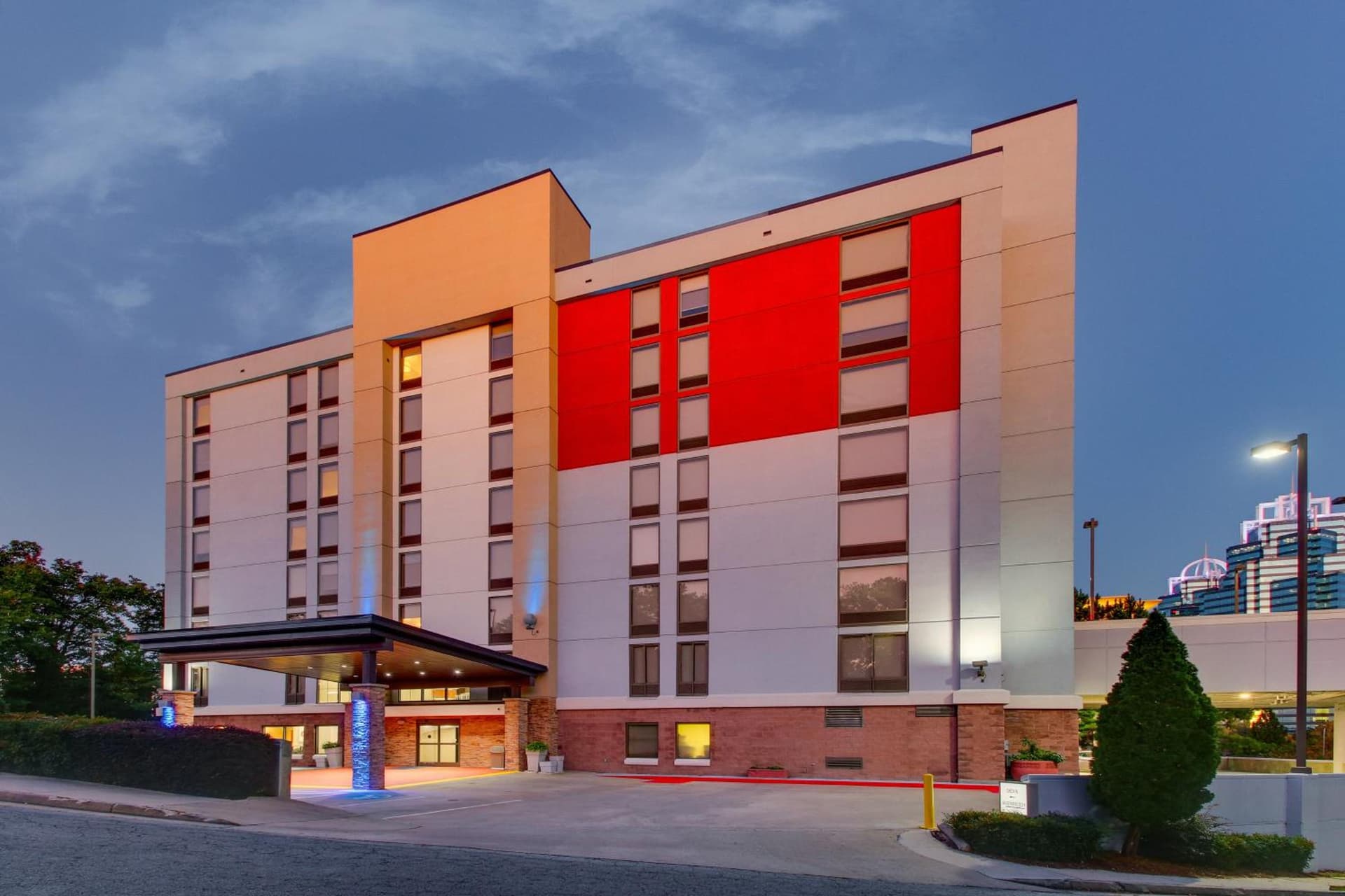 Holiday Inn Express & Suites Atlanta Perimeter Mall Hotel by IHG — hotel in Sandy Springs, Georgia