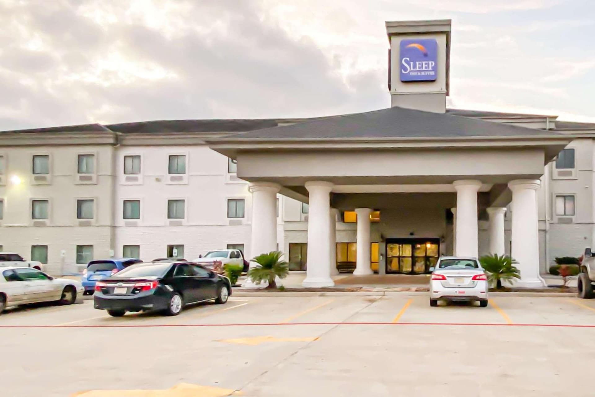 Sleep Inn & Suites Pearland - Houston South — hotel in Pearland, Texas