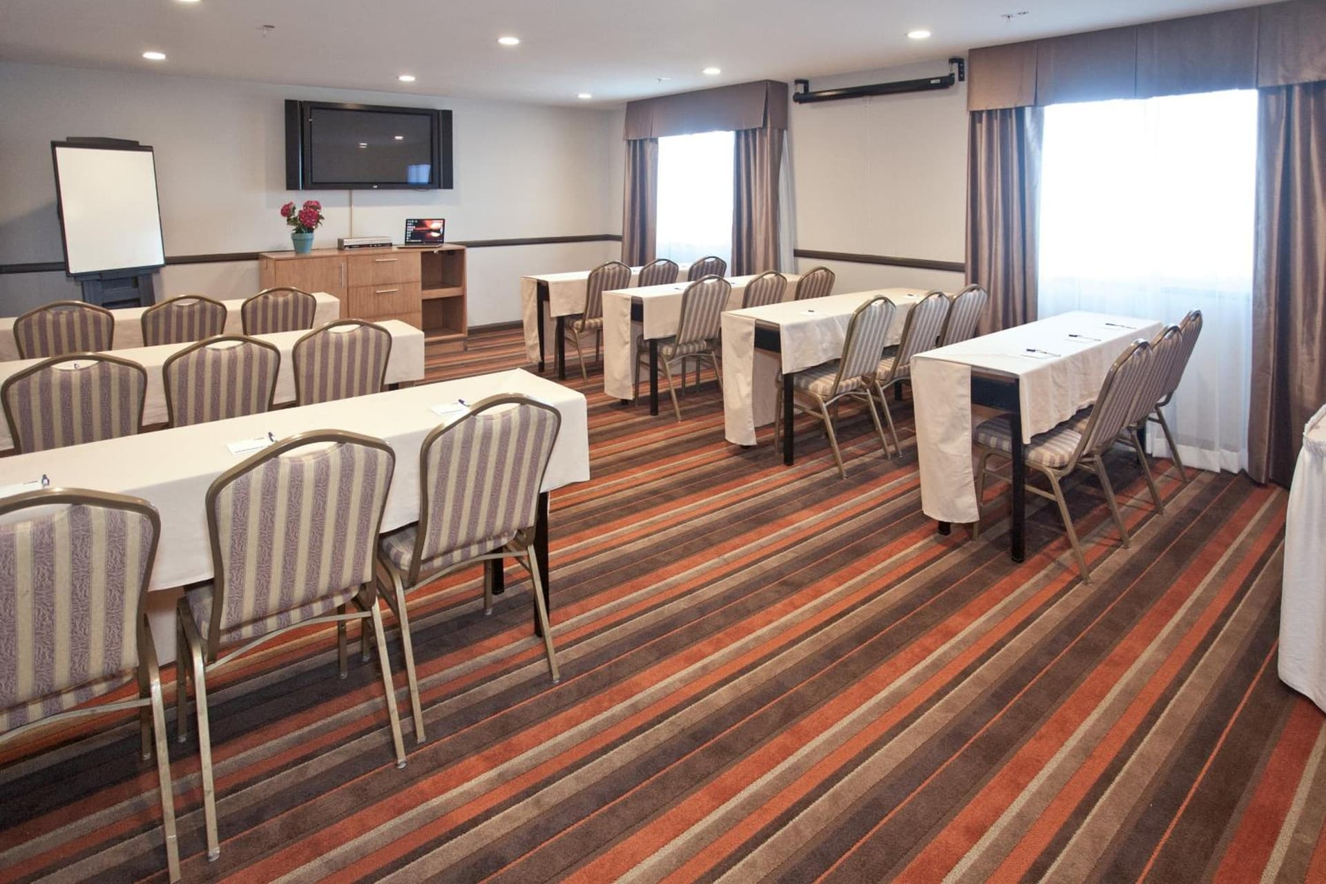 Holiday Inn Express San Francisco Airport South by IHG — hotel in Burlingame, California