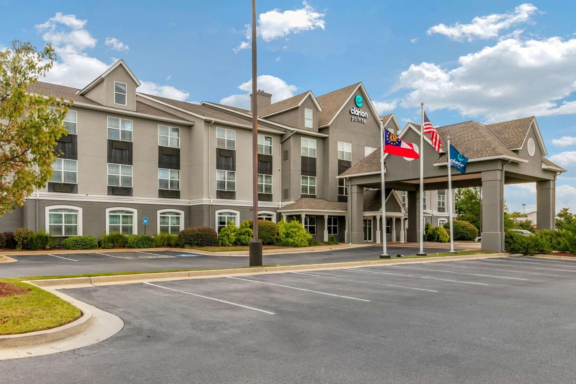 Clarion Pointe Columbus-Bradley Park — hotel in Columbus, Georgia