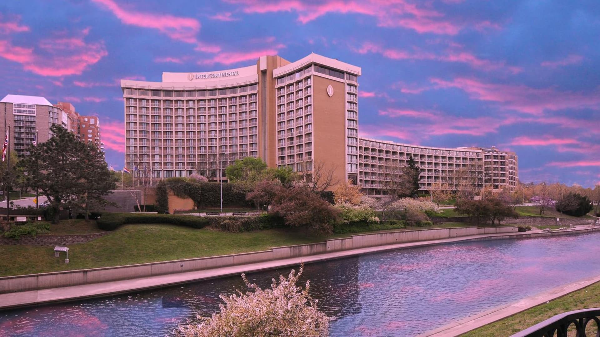 InterContinental Kansas City at the Plaza by IHG — hotel in Kansas City, Missouri