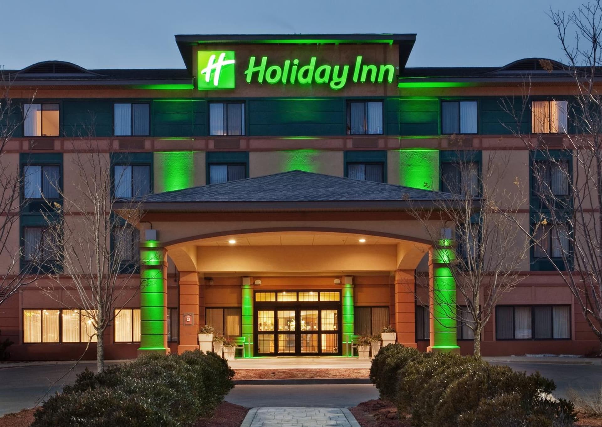 Holiday Inn Manchester Airport by IHG — hotel in Manchester, New Hampshire