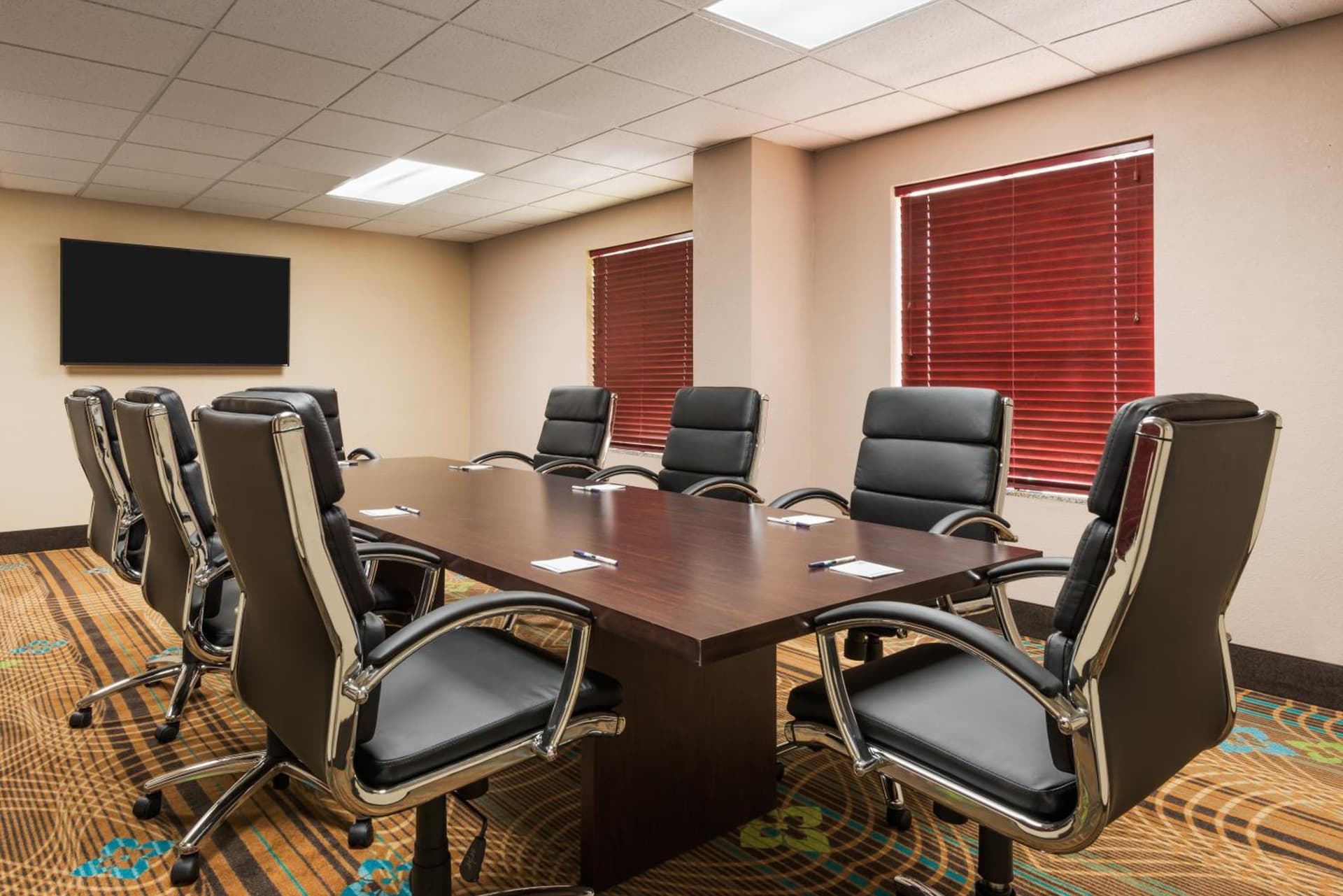 Holiday Inn Express Hotel & Suites Bentonville by IHG property views in Bentonville, AR — gallery photo 3