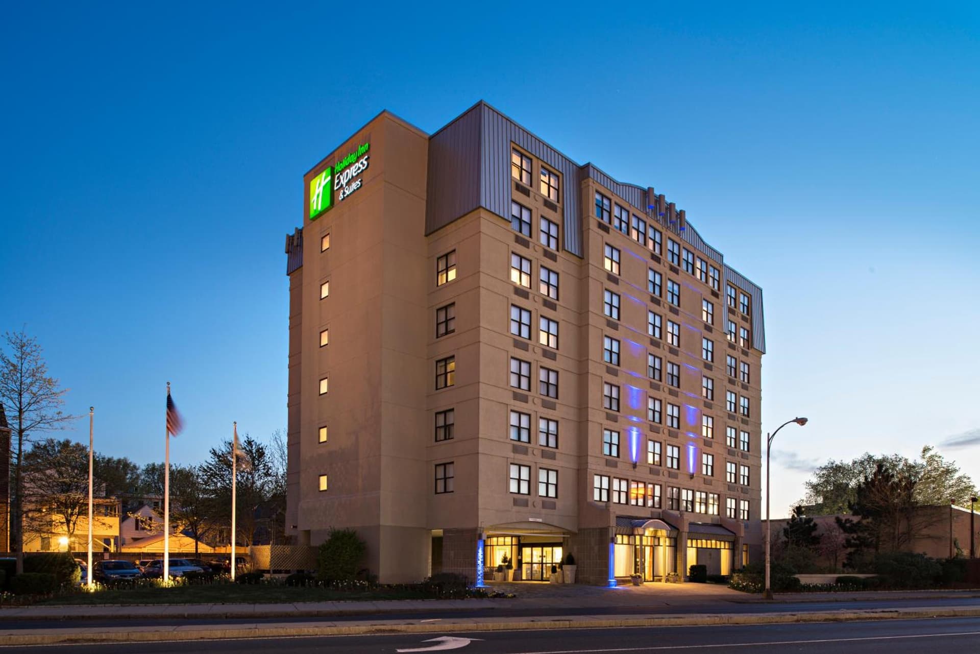 Holiday Inn Express & Suites Boston - Cambridge by IHG — hotel in Cambridge, Massachusetts