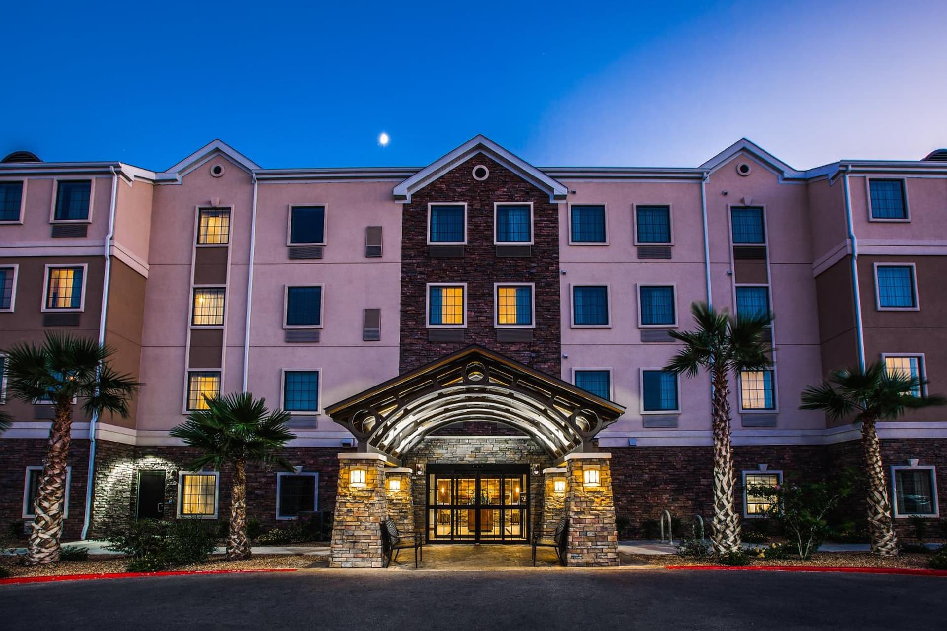Staybridge Suites El Paso Airport by IHG — hotel in El Paso, Texas