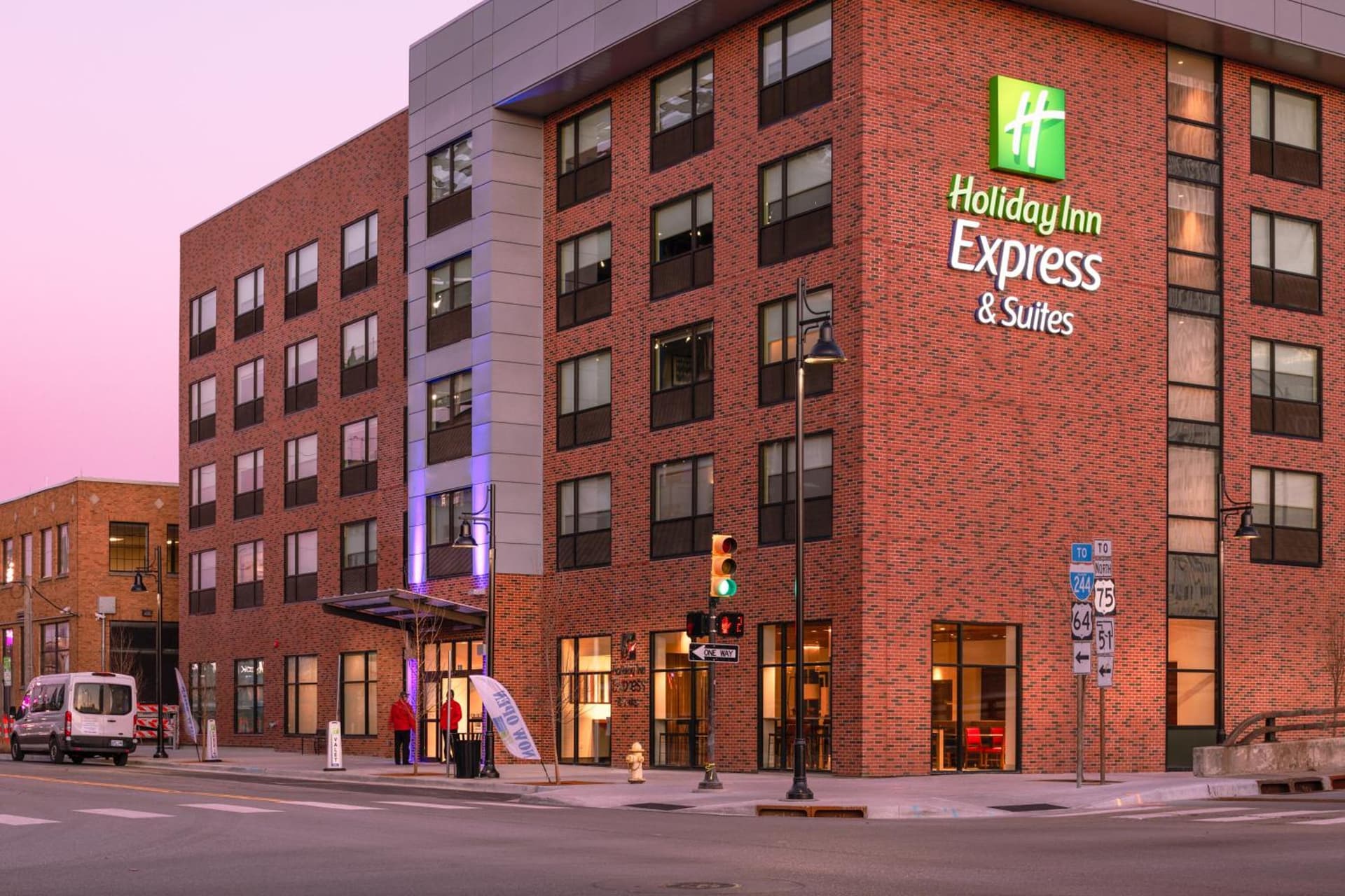 Holiday Inn Express & Suites - Tulsa Downtown - Arts District by IHG — hotel in Tulsa, Oklahoma