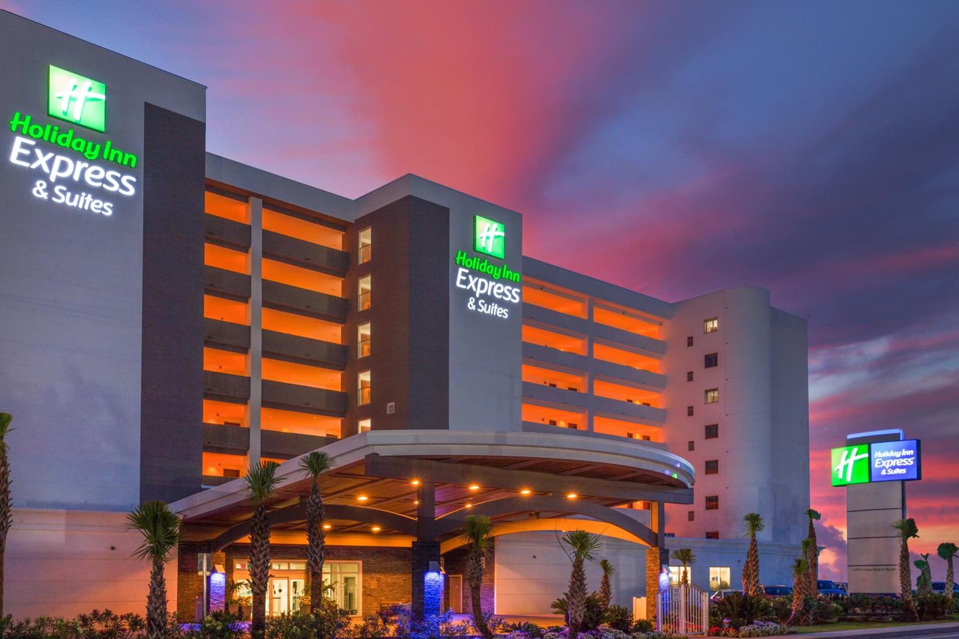 Holiday Inn Express & Suites Panama City Beach - Beachfront by IHG — hotel in Panama City Beach, Florida