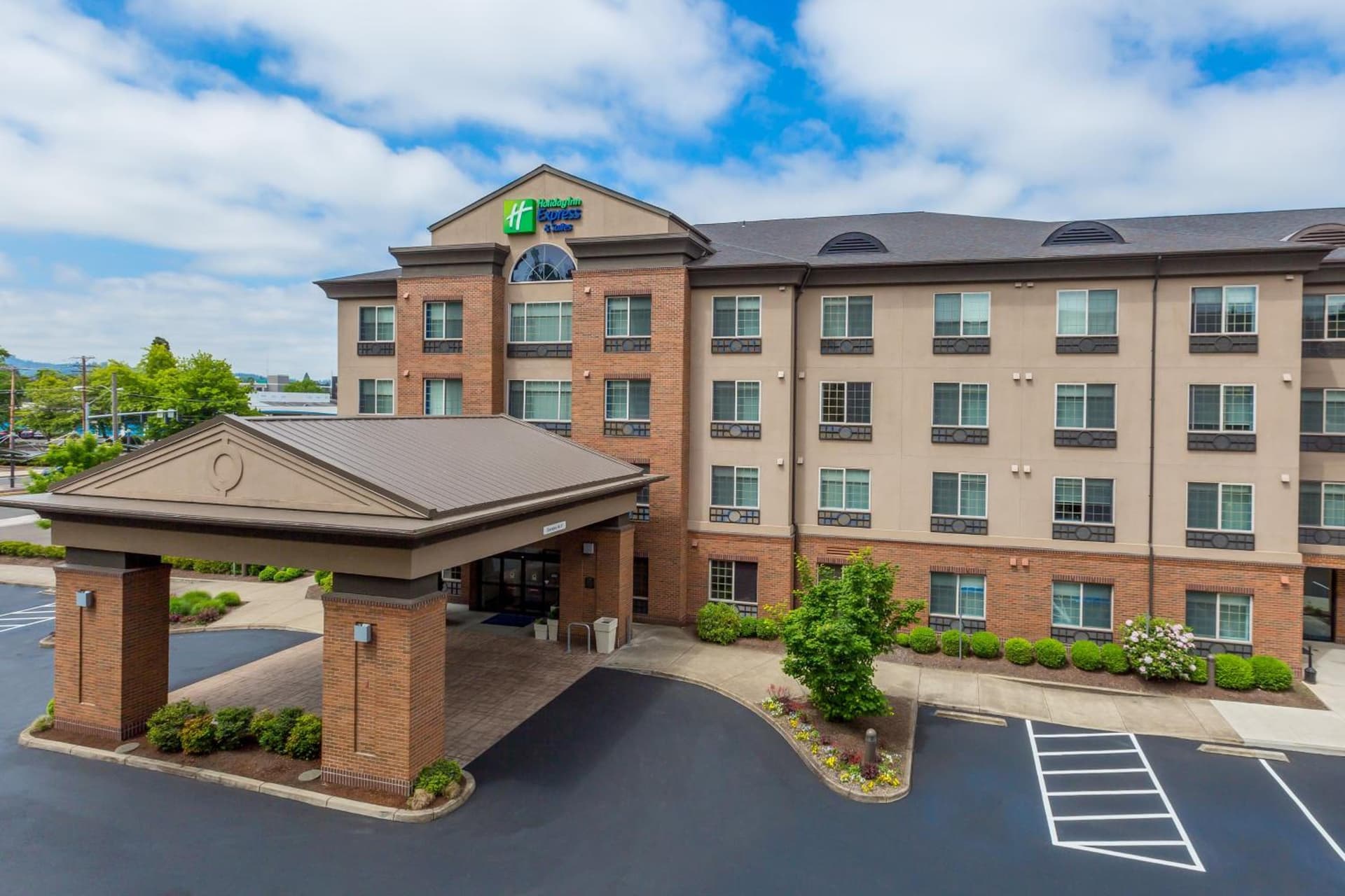 Holiday Inn Express Hotel & Suites Eugene Downtown - University by IHG — hotel in Eugene, Oregon