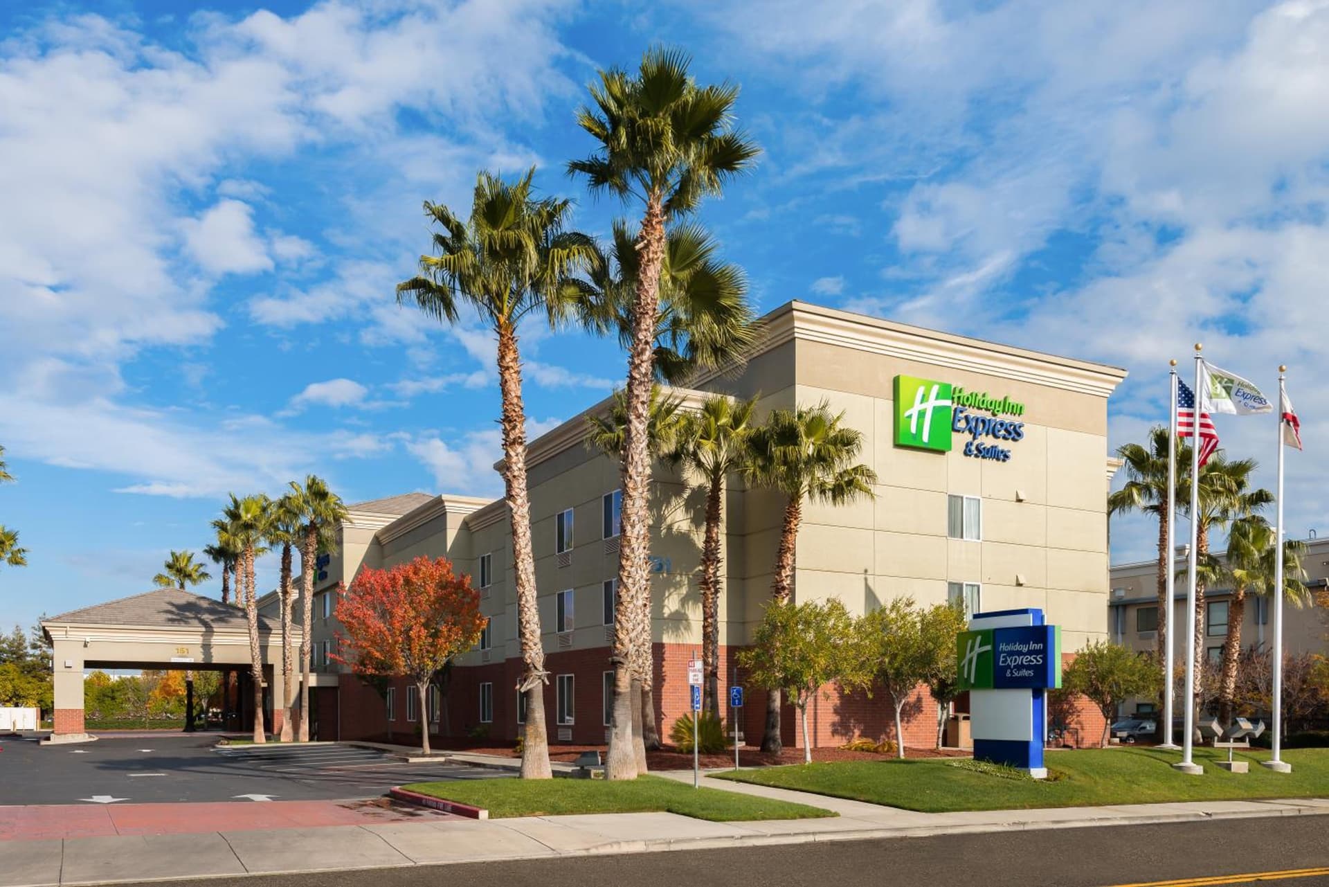 Holiday Inn Express Hotel & Suites Vacaville by IHG — hotel in Vacaville, California