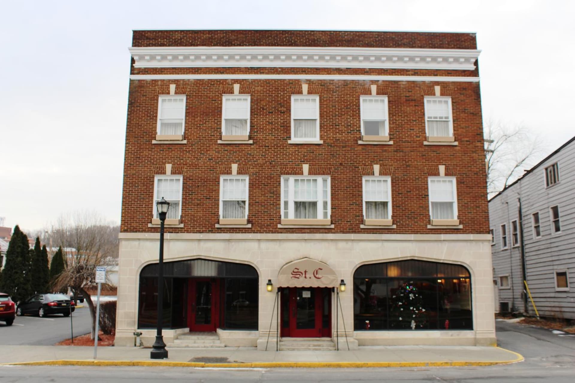 St Charles Hotel Downtown Hudson featured exterior or lobby in Hudson, NY — similar hotel
