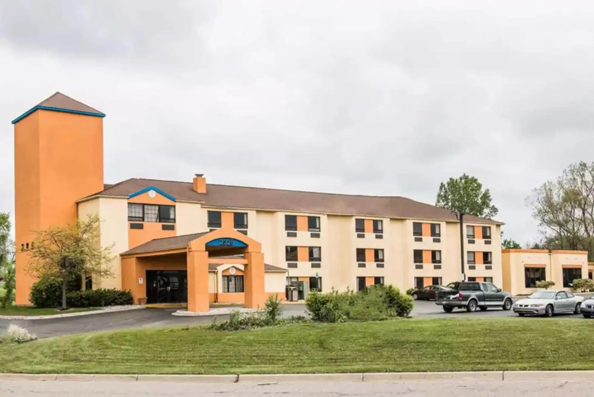 Days Inn by Wyndham Flint/Bishop International Airport — hotel in Flint, Michigan