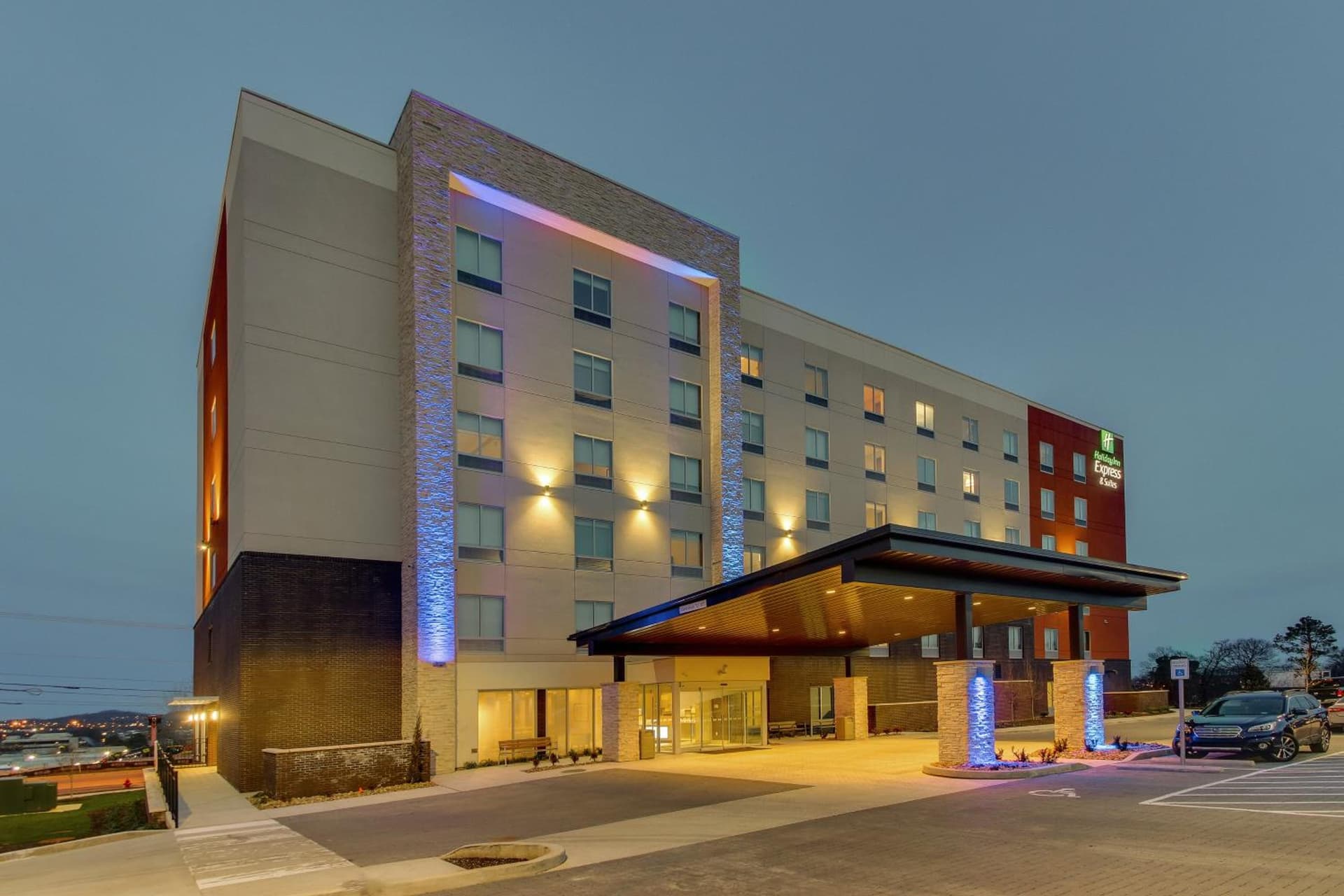 Holiday Inn Express & Suites - Nashville MetroCenter Downtown by IHG — hotel in Nashville, Tennessee