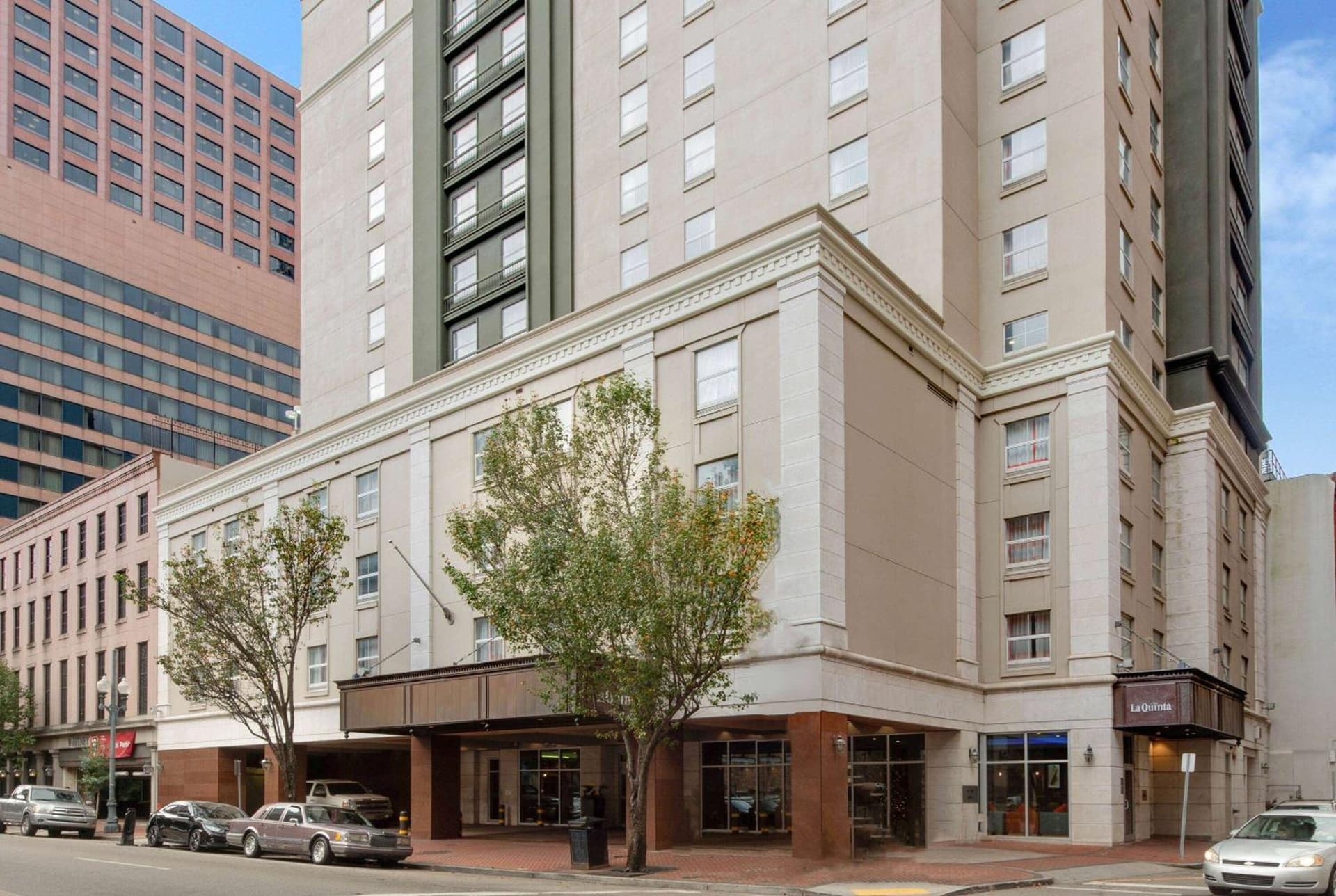 La Quinta Inn & Suites by Wyndham New Orleans Downtown featured exterior or lobby in New Orleans, LA — similar hotel