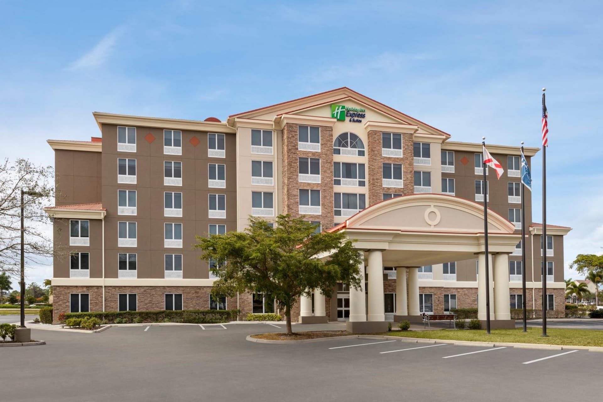 Holiday Inn Express Hotel & Suites Fort Myers East - The Forum by IHG — hotel in Fort Myers, Florida