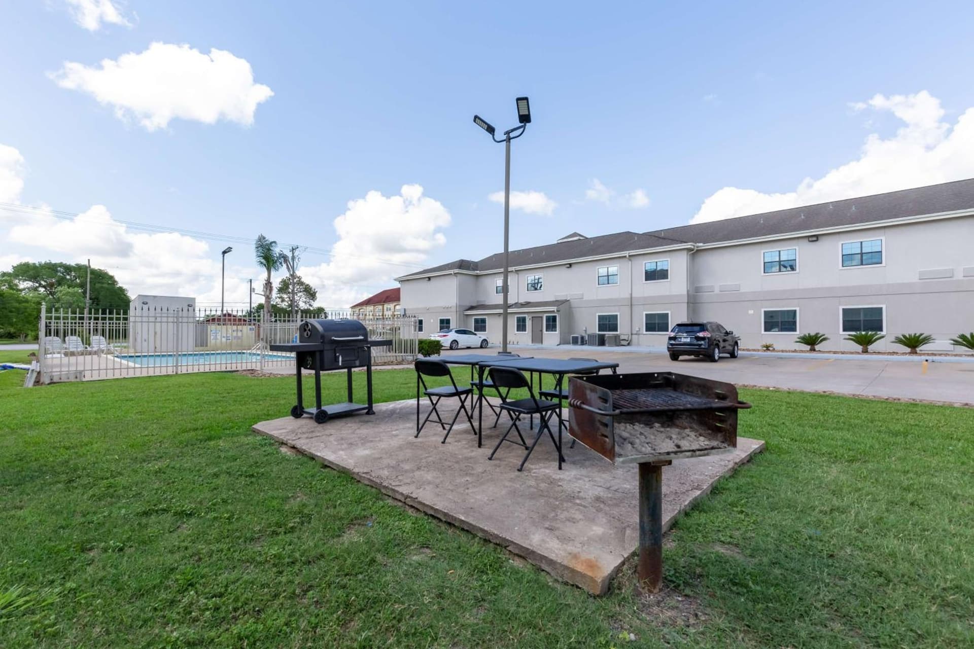 Studio 6 Bay City TX property views in Bay City, TX — gallery photo 3