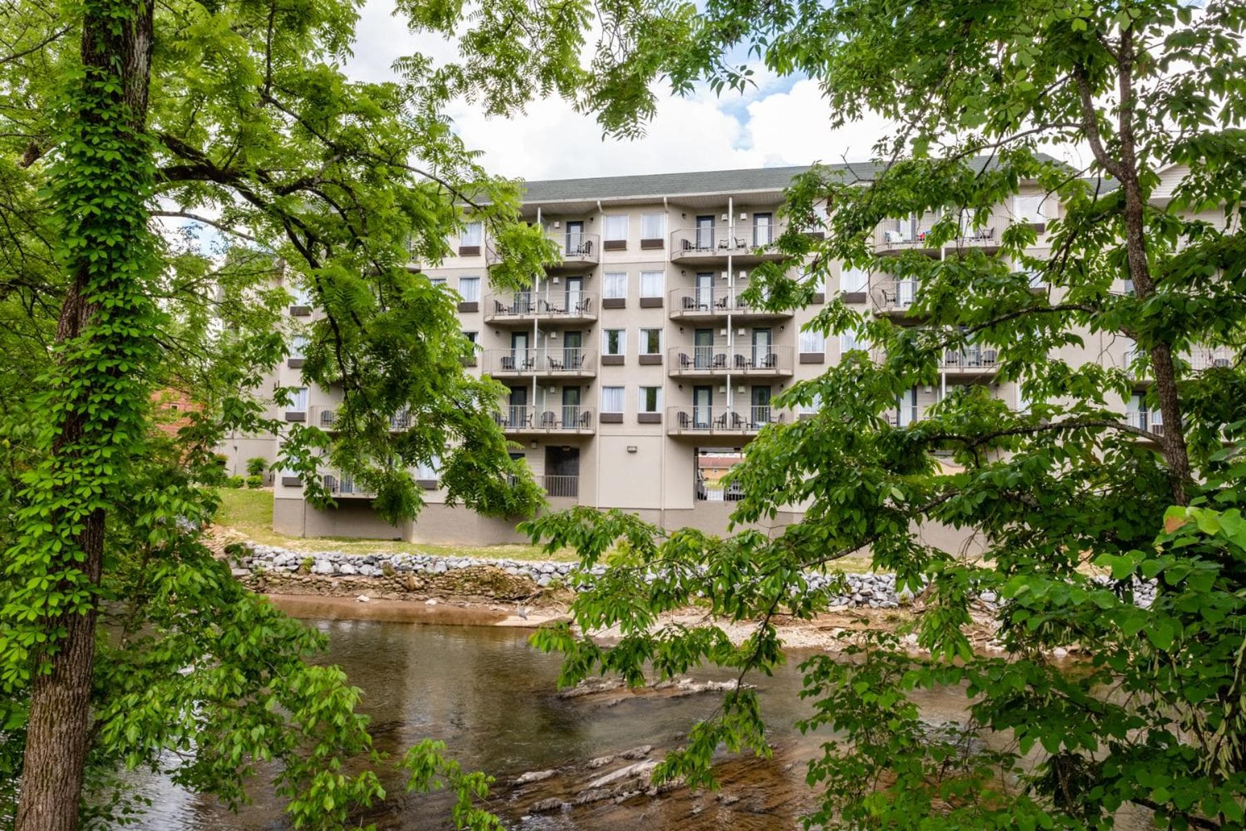 Twin Mountain Inn & Suites property views in Pigeon Forge, TN — gallery photo 3