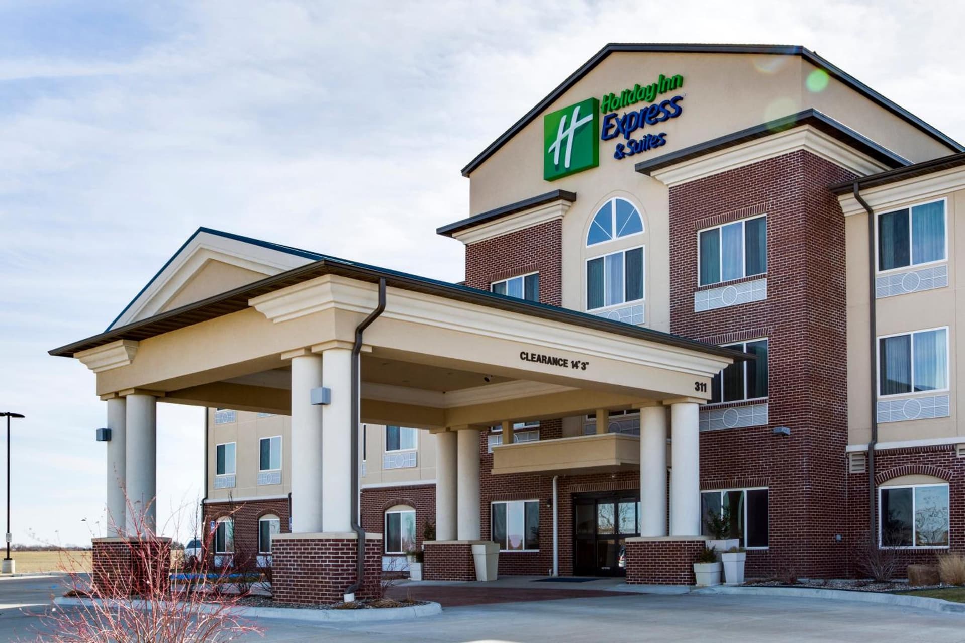 Holiday Inn Express & Suites Nevada by IHG — hotel in Nevada, Missouri