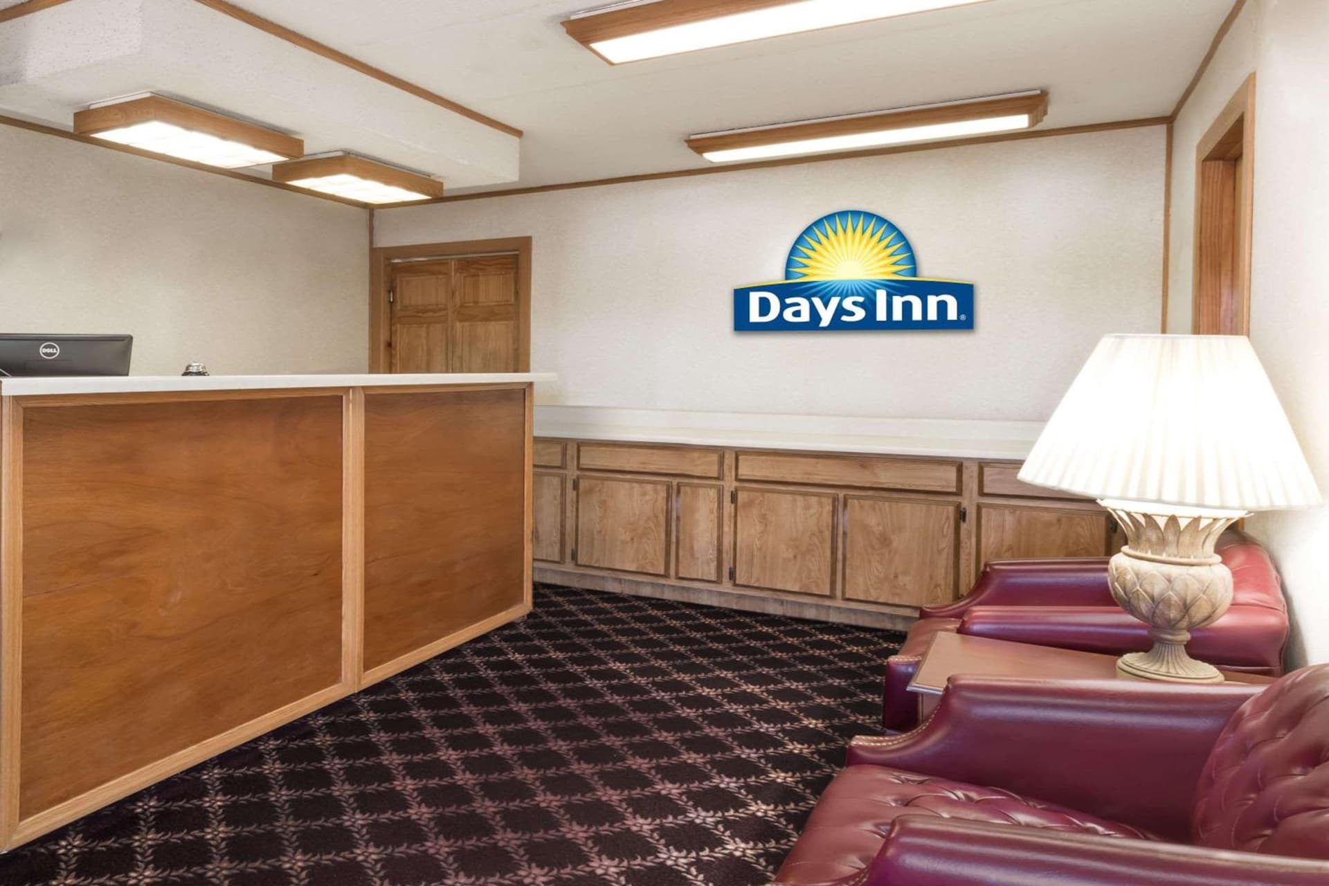Days Inn by Wyndham Plymouth interior in Plymouth, IN — gallery photo 2