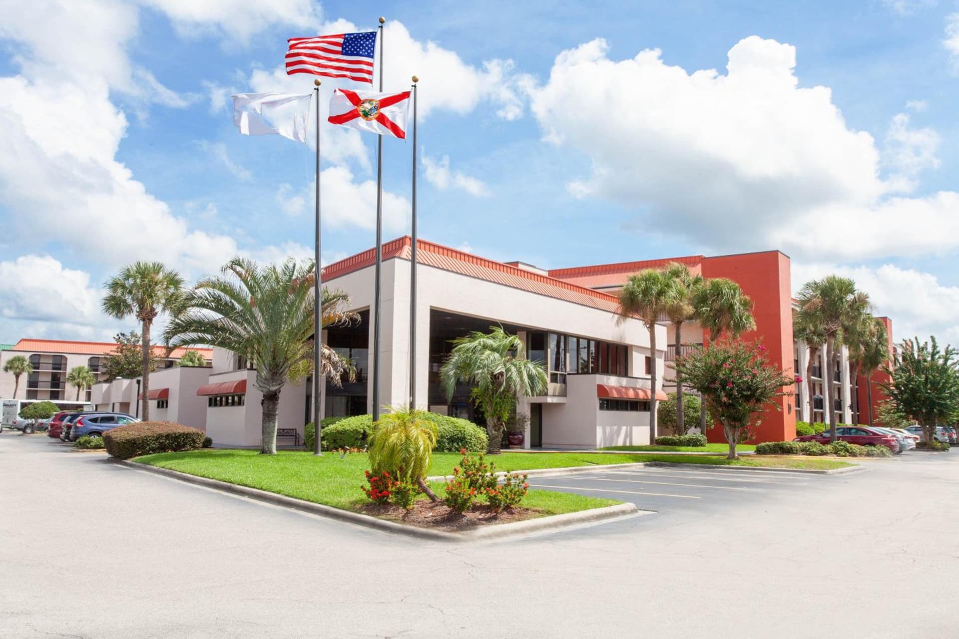 Grand Hotel Orlando at Universal Blvd - Shuttle to Theme Parks — hotel in Orlando, Florida