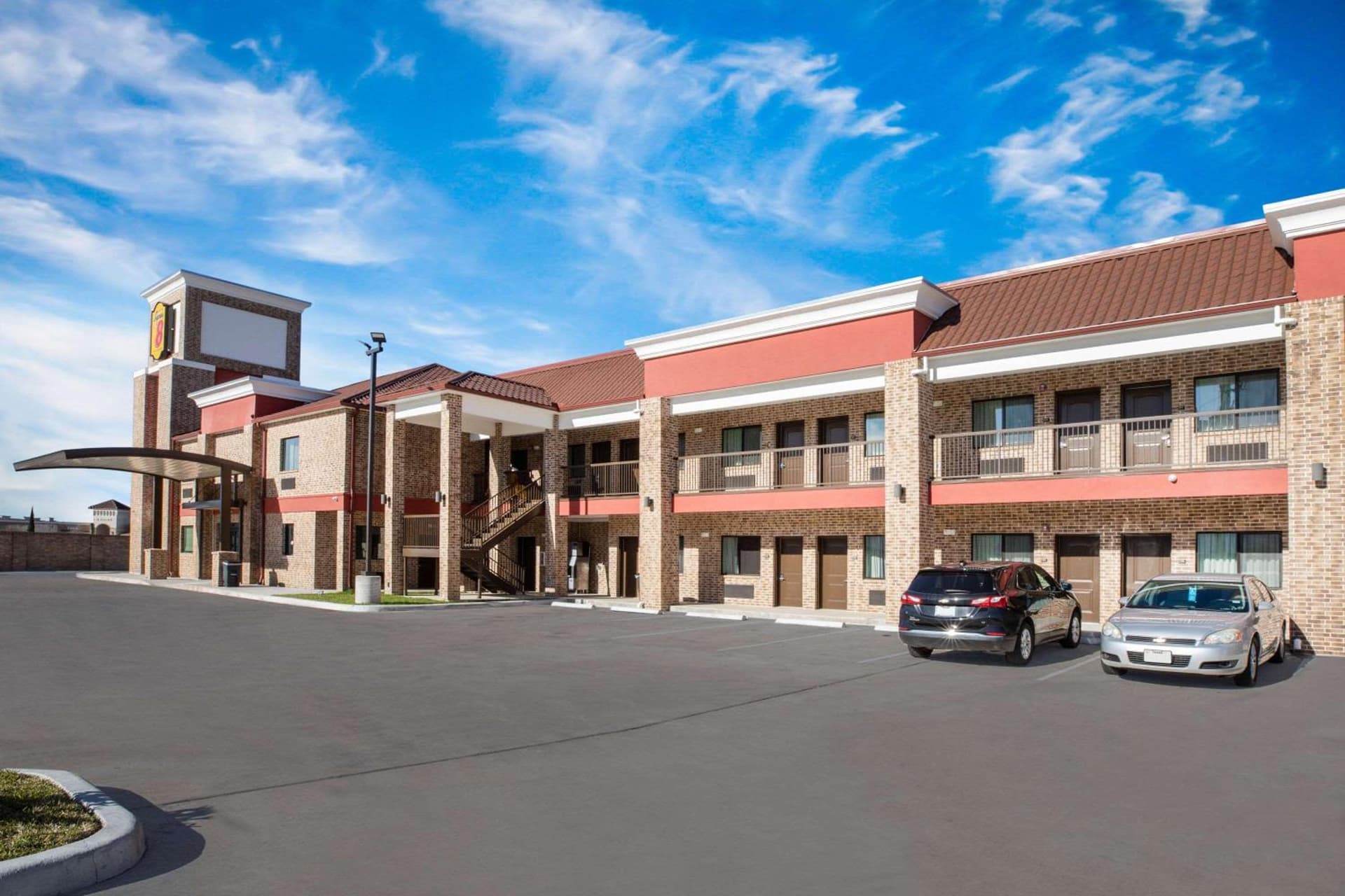 Super 8 by Wyndham Humble Houston Fallcreek — hotel in Humble, Texas