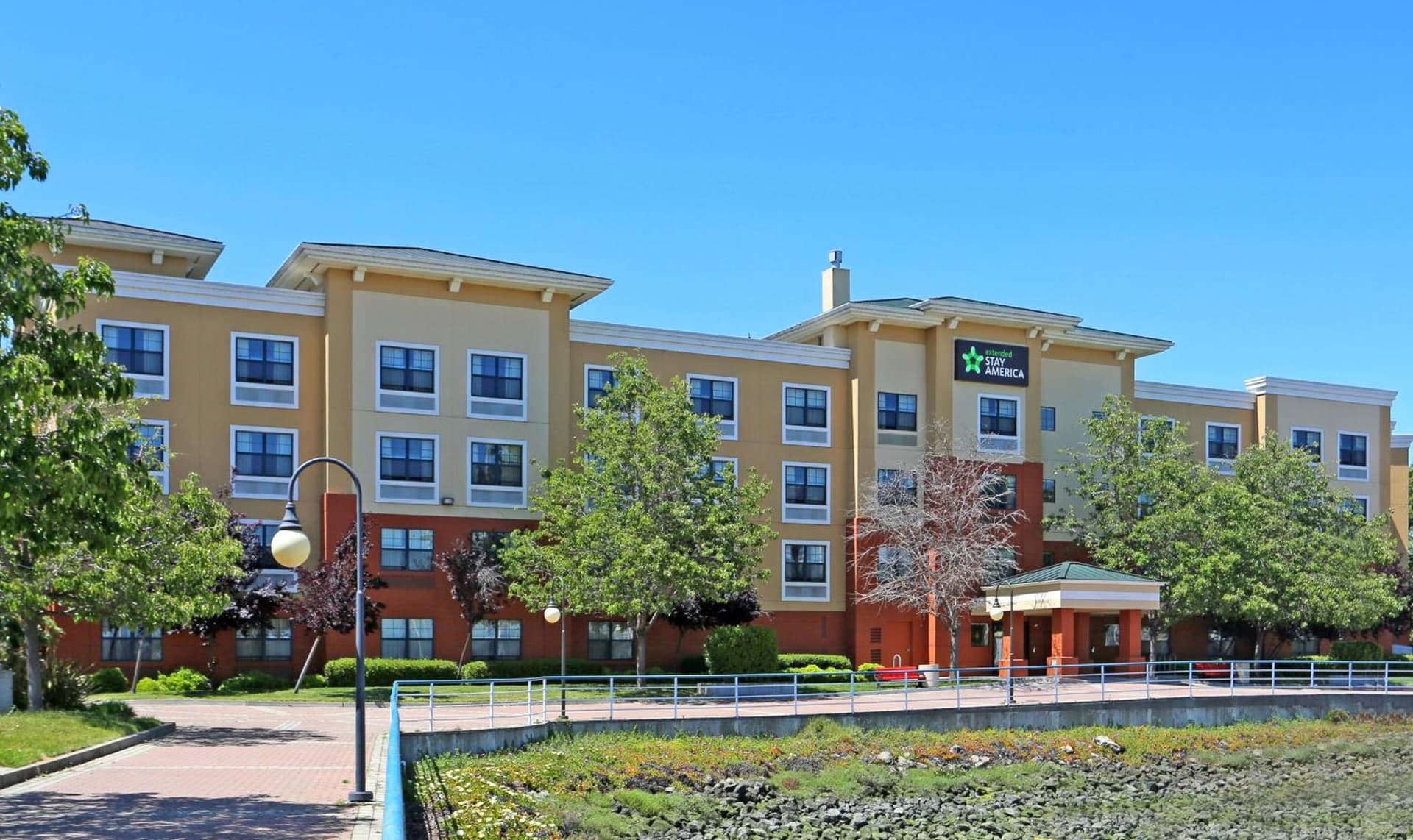 Extended Stay America Premier Suites - Oakland - Alameda — hotel in Alameda, California