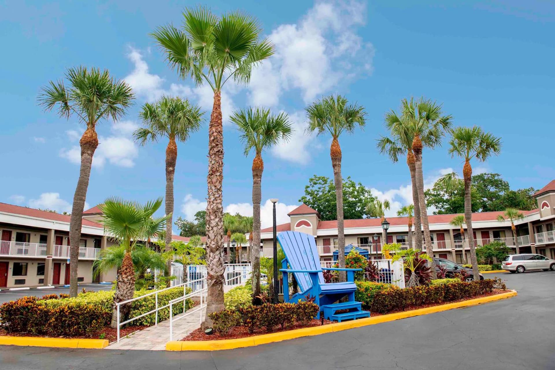Hotel South Tampa & Suites — hotel in Tampa, Florida