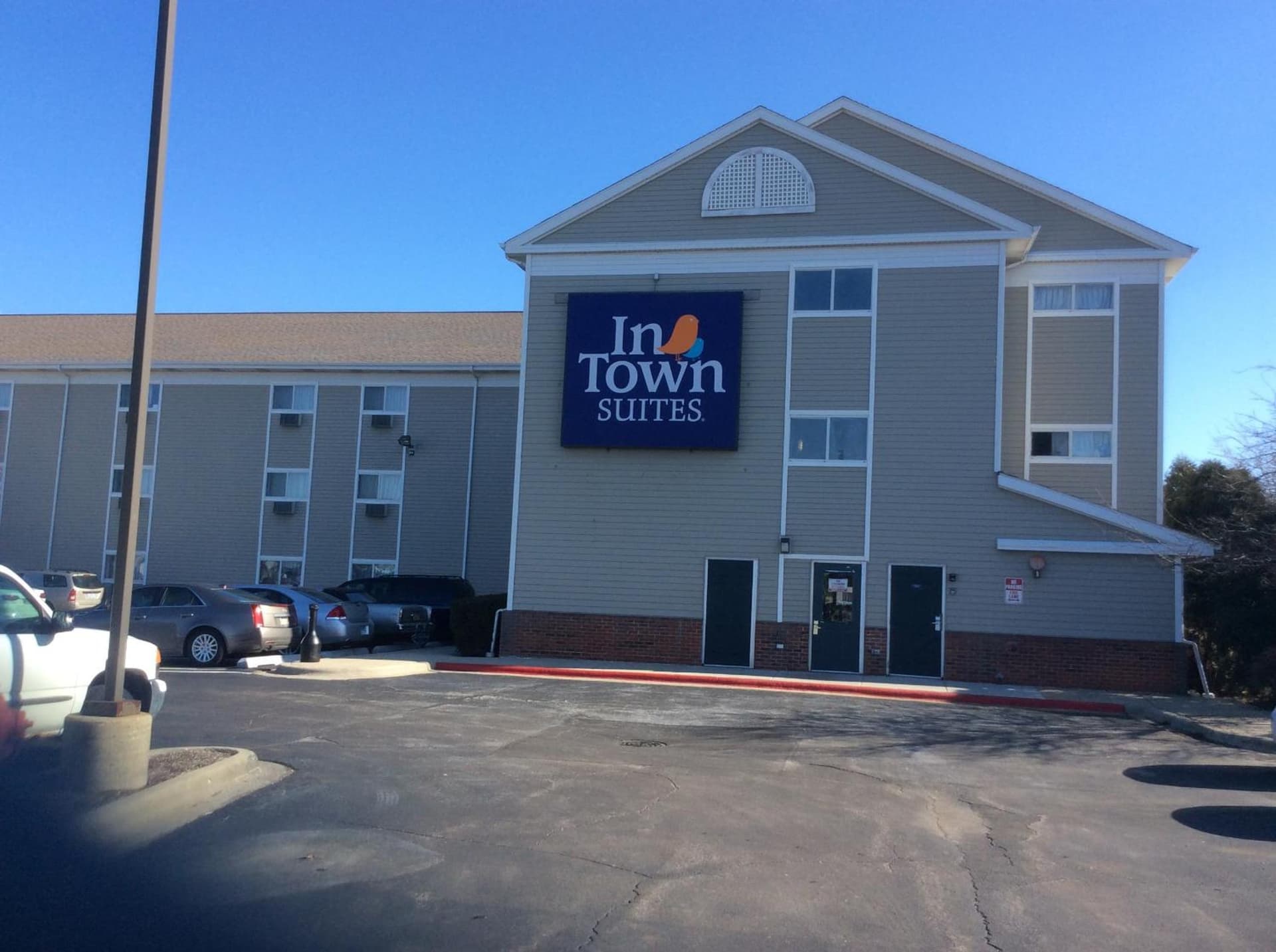 InTown Suites Extended Stay Chicago IL - Elk Grove O'Hare — hotel in Elk Grove Village, Illinois