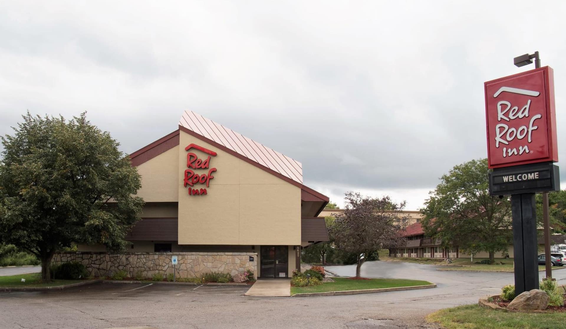 Red Roof Inn Kalamazoo West - Western Michigan U — hotel in Kalamazoo, Michigan