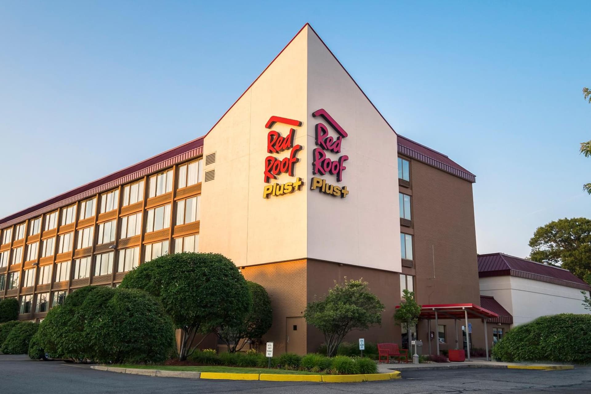 Red Roof Inn PLUS+ Boston - Woburn/ Burlington — hotel in Woburn, Massachusetts