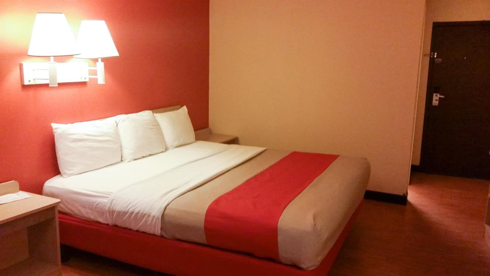 Motel 6 Elk City, Ok interior in Elk City, OK — gallery photo 2