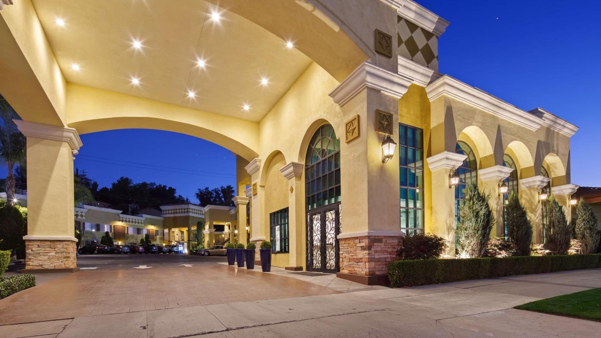 Best Western Woodland Hills — hotel in Woodland, California
