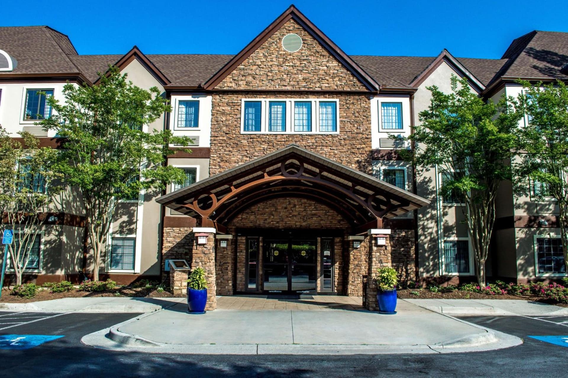 Sonesta ES Suites Atlanta Alpharetta Avalon — hotel in Alpharetta, Georgia
