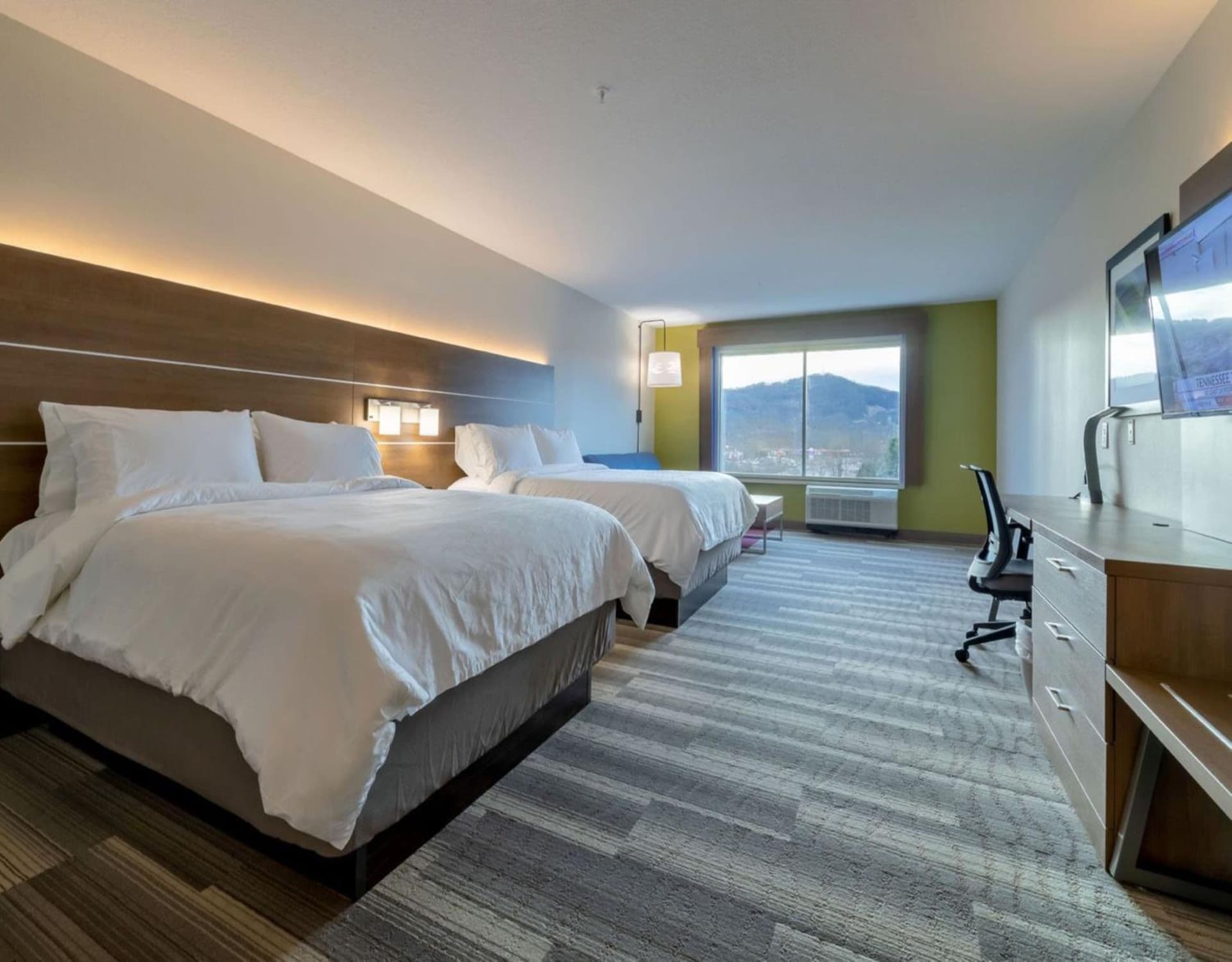 Holiday Inn Express & Suites - Marion by IHG interior in Marion, NC — gallery photo 2