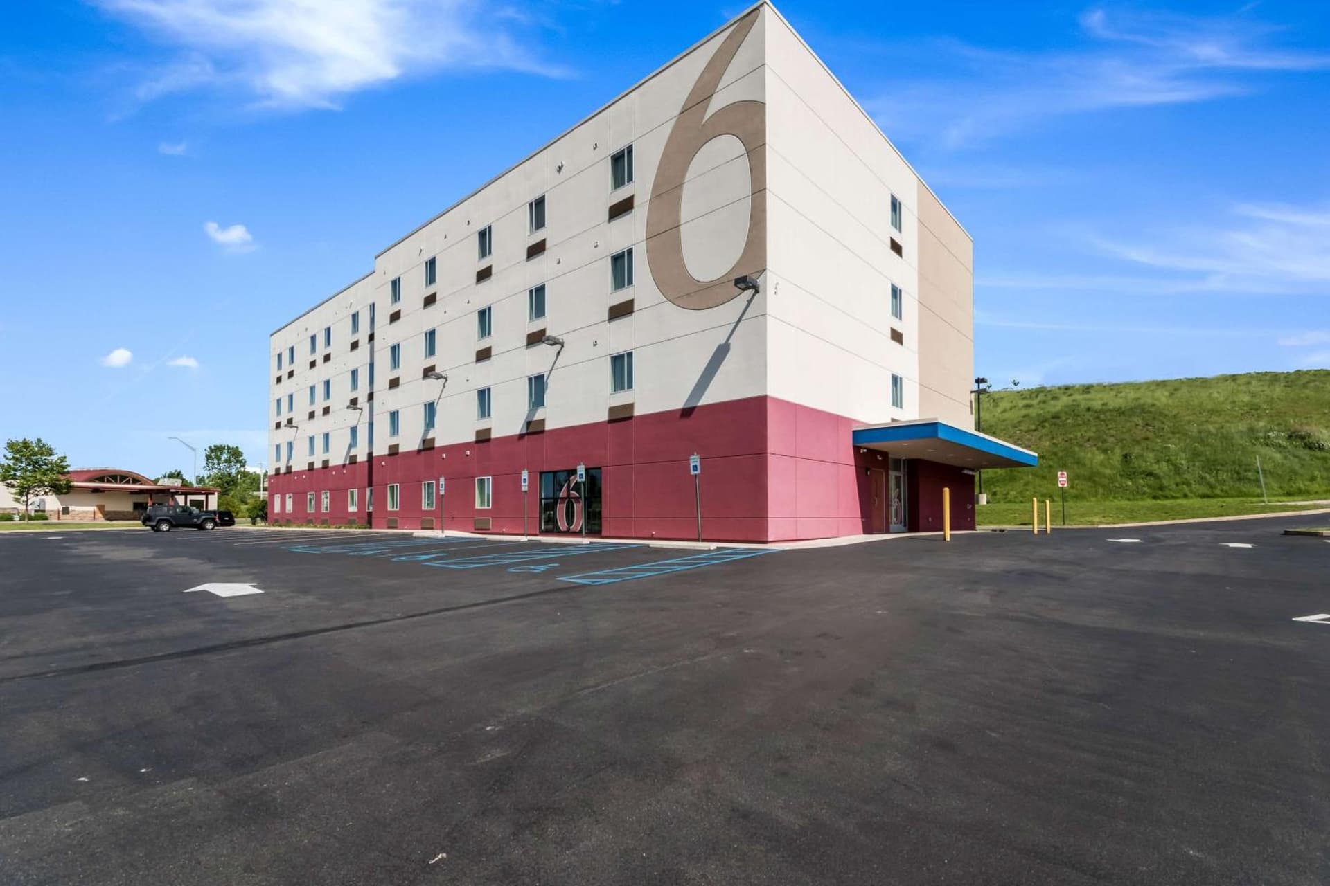 Motel 6 Wilkes Barre Arena — hotel in Beech Mountain Lakes, Pennsylvania