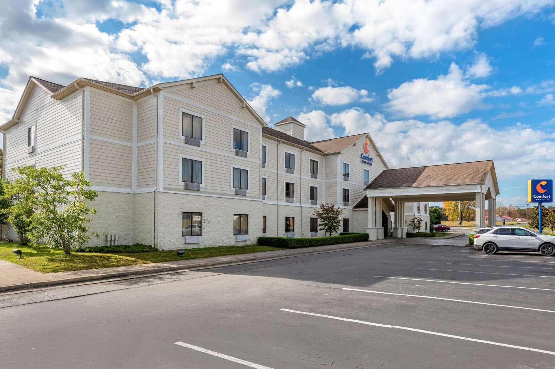 Holiday Inn Express & Suites Morehead by IHG featured exterior or lobby in Morehead, KY — similar hotel