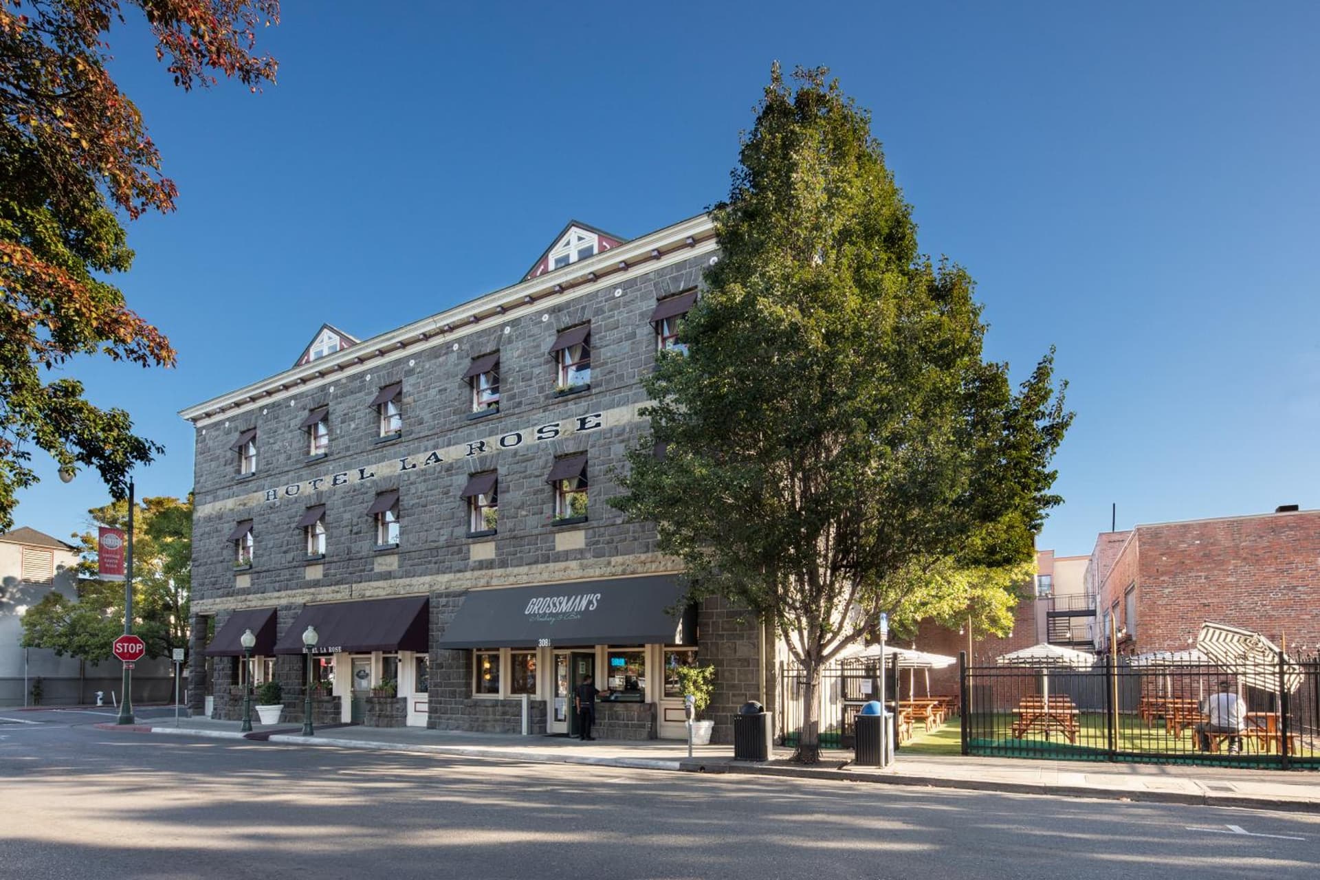 Hotel La Rose — hotel in Santa Rosa, California